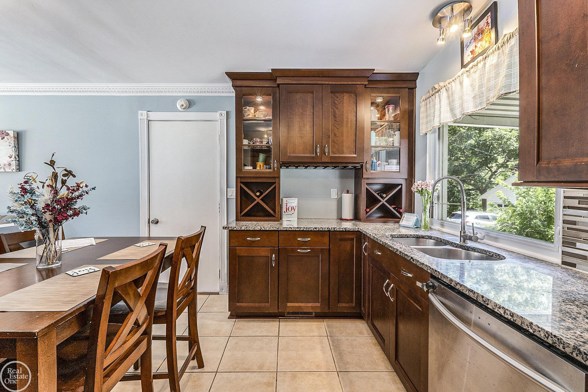 195 Minot Street, MI 48065 — Photo 8