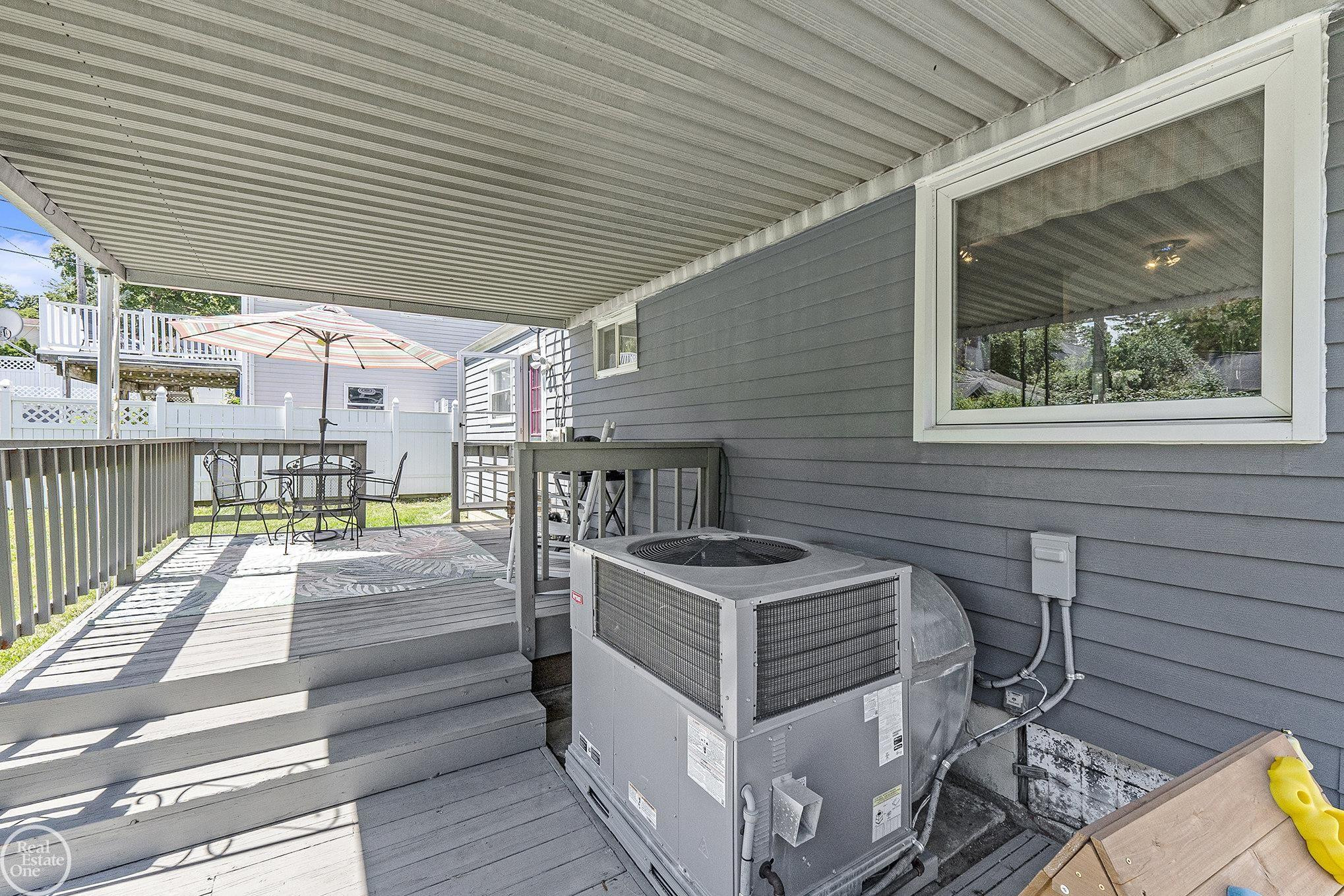 195 Minot Street, MI 48065 — Photo 14