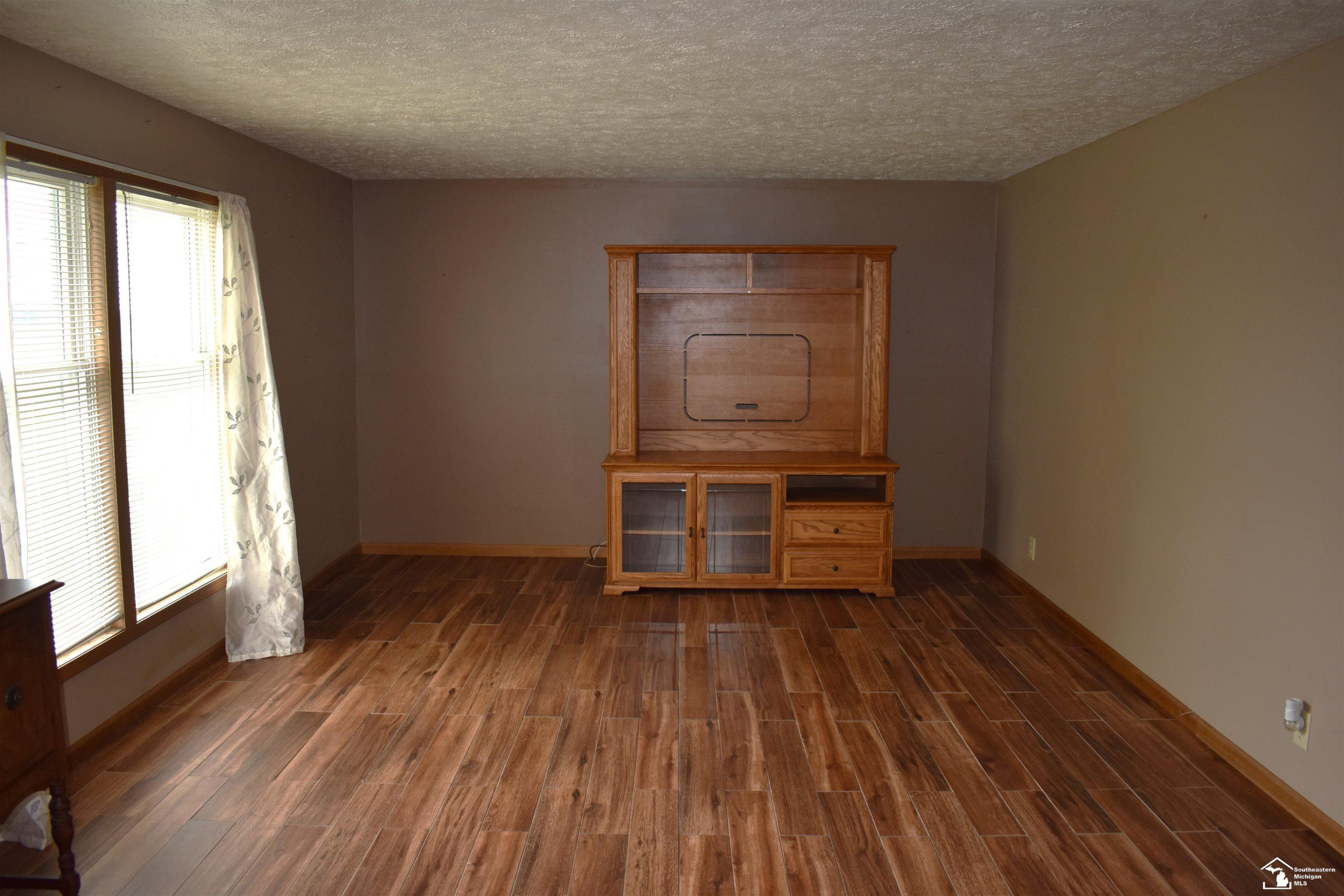 12185 Dennison, Milan, MI 48160 — Photo 3