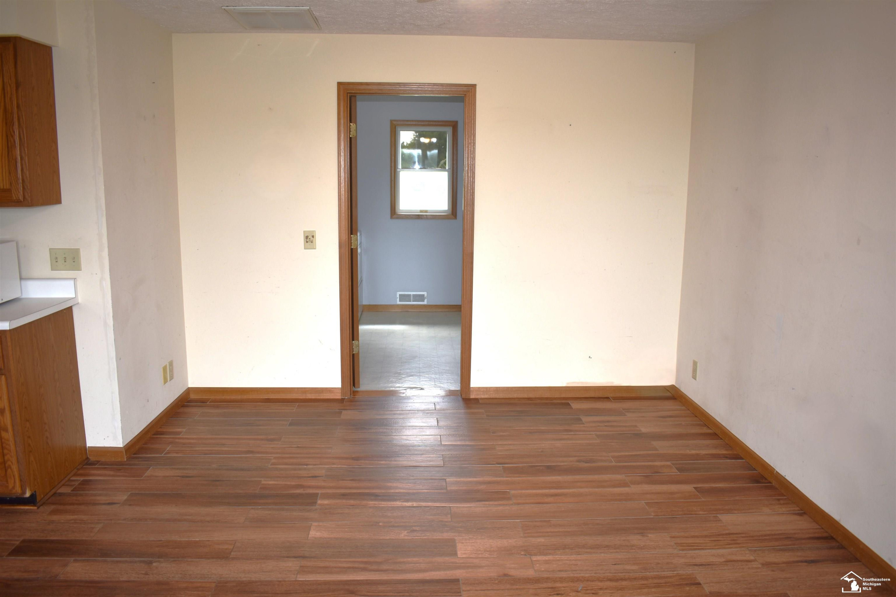 12185 Dennison, Milan, MI 48160 — Photo 13