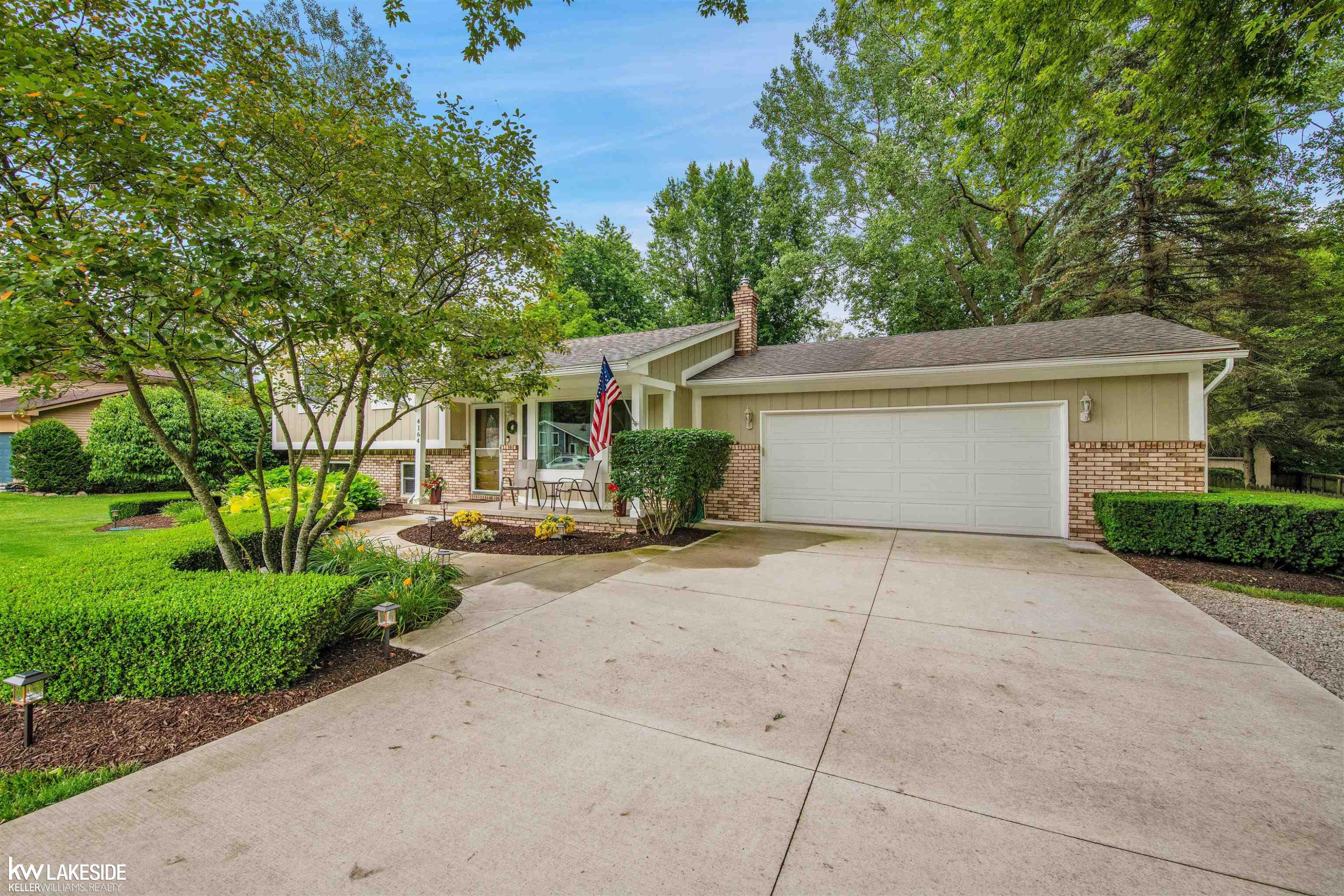 4164 Lake Knolls Drive, Oxford, MI 48371 — Photo 5