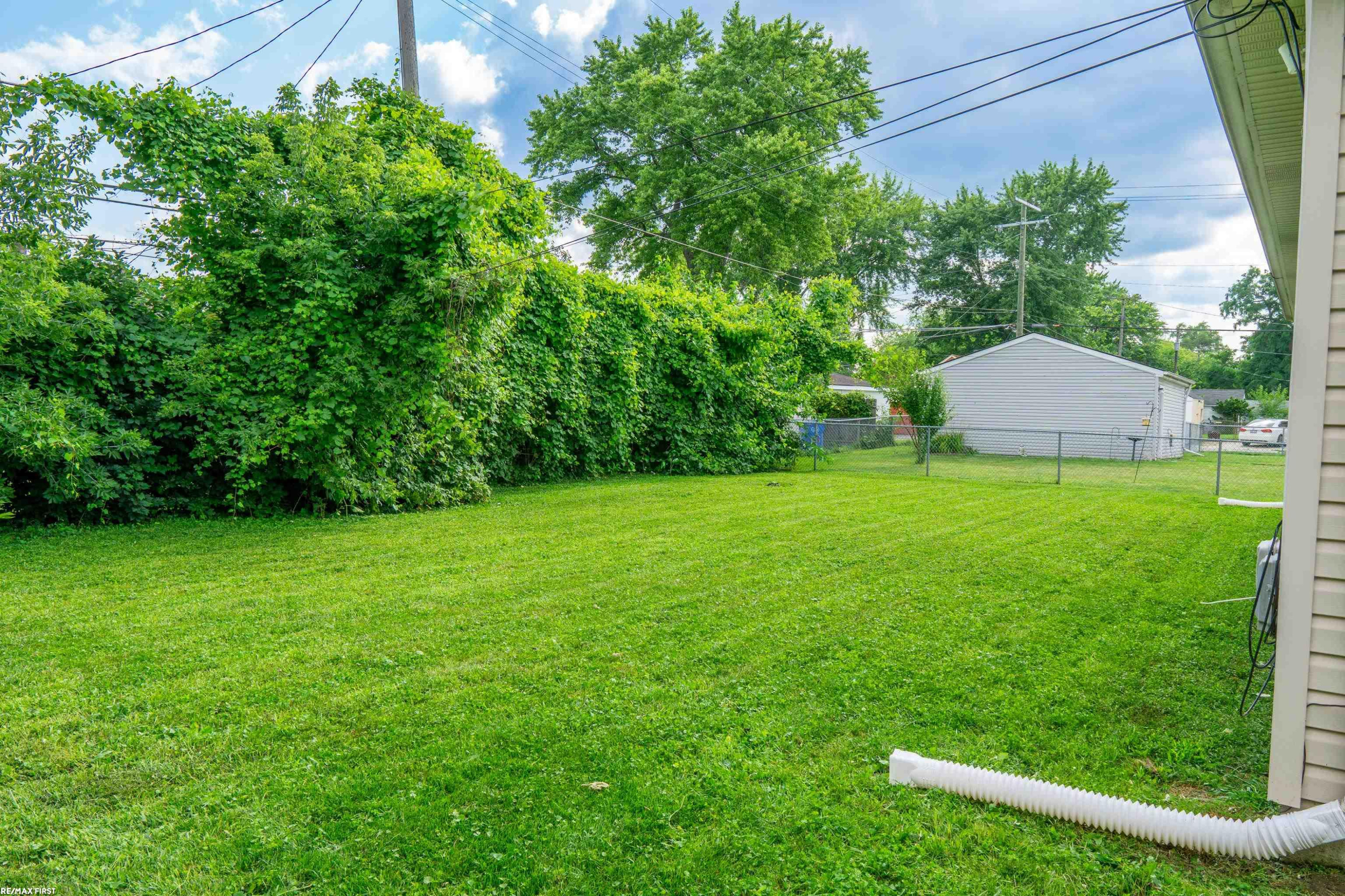 8218 Jewett Avenue, Warren, MI 48089 — Photo 4