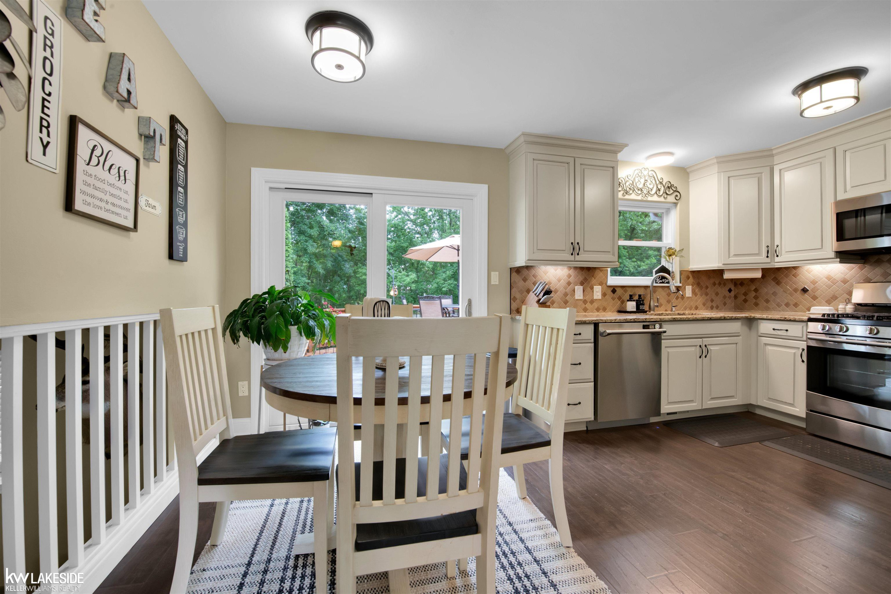 4164 Lake Knolls Drive, Oxford, MI 48371 — Photo 12