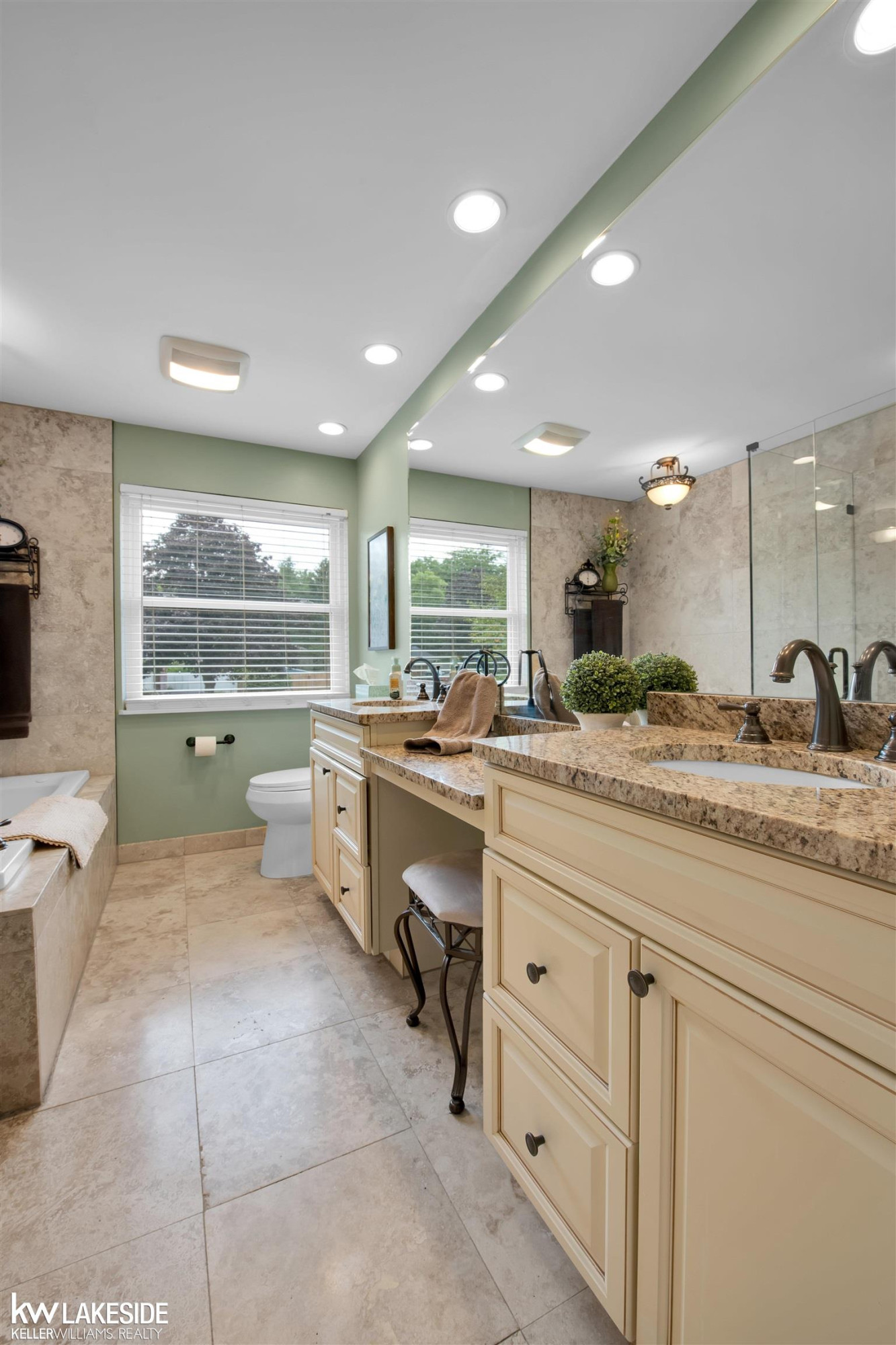 4164 Lake Knolls Drive, Oxford, MI 48371 — Photo 22