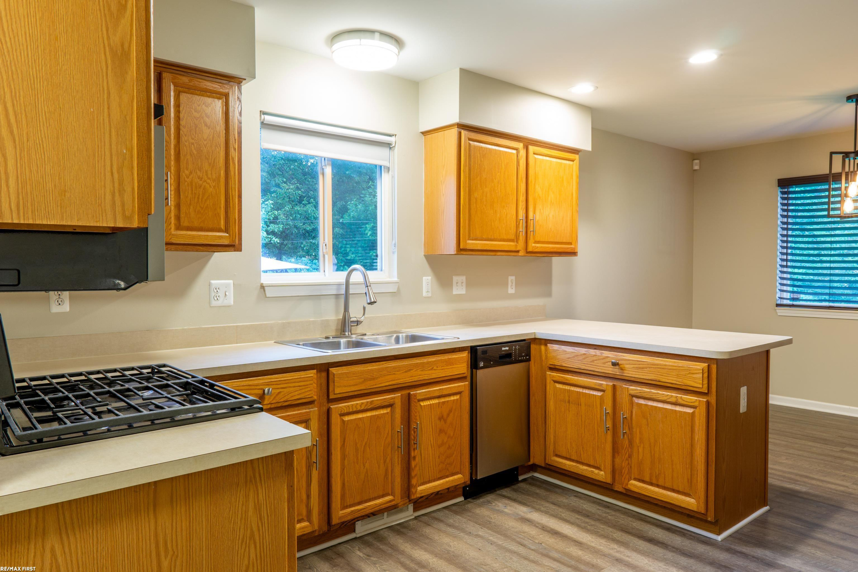 8218 Jewett Avenue, Warren, MI 48089 — Photo 15