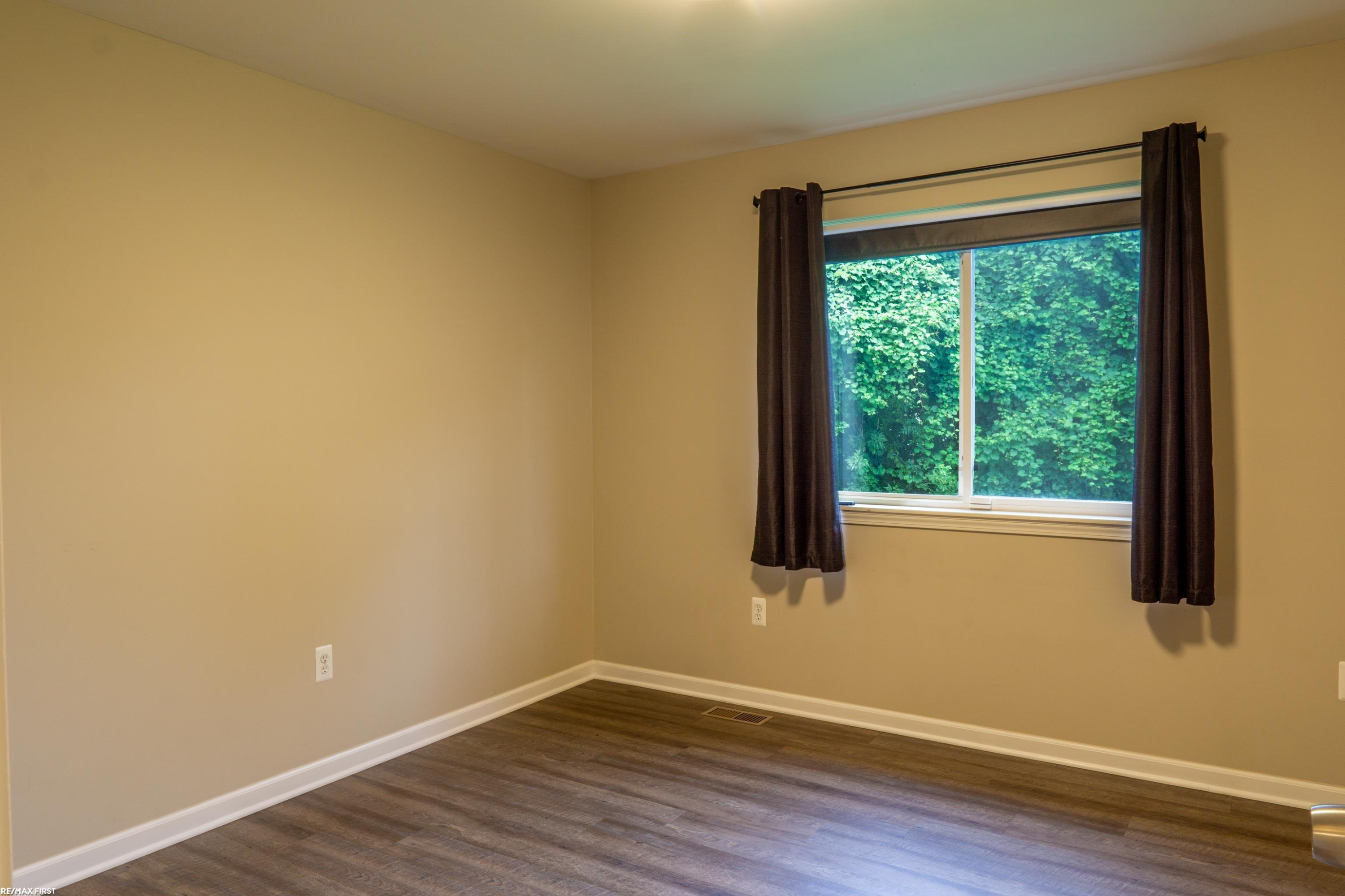 8218 Jewett Avenue, Warren, MI 48089 — Photo 17