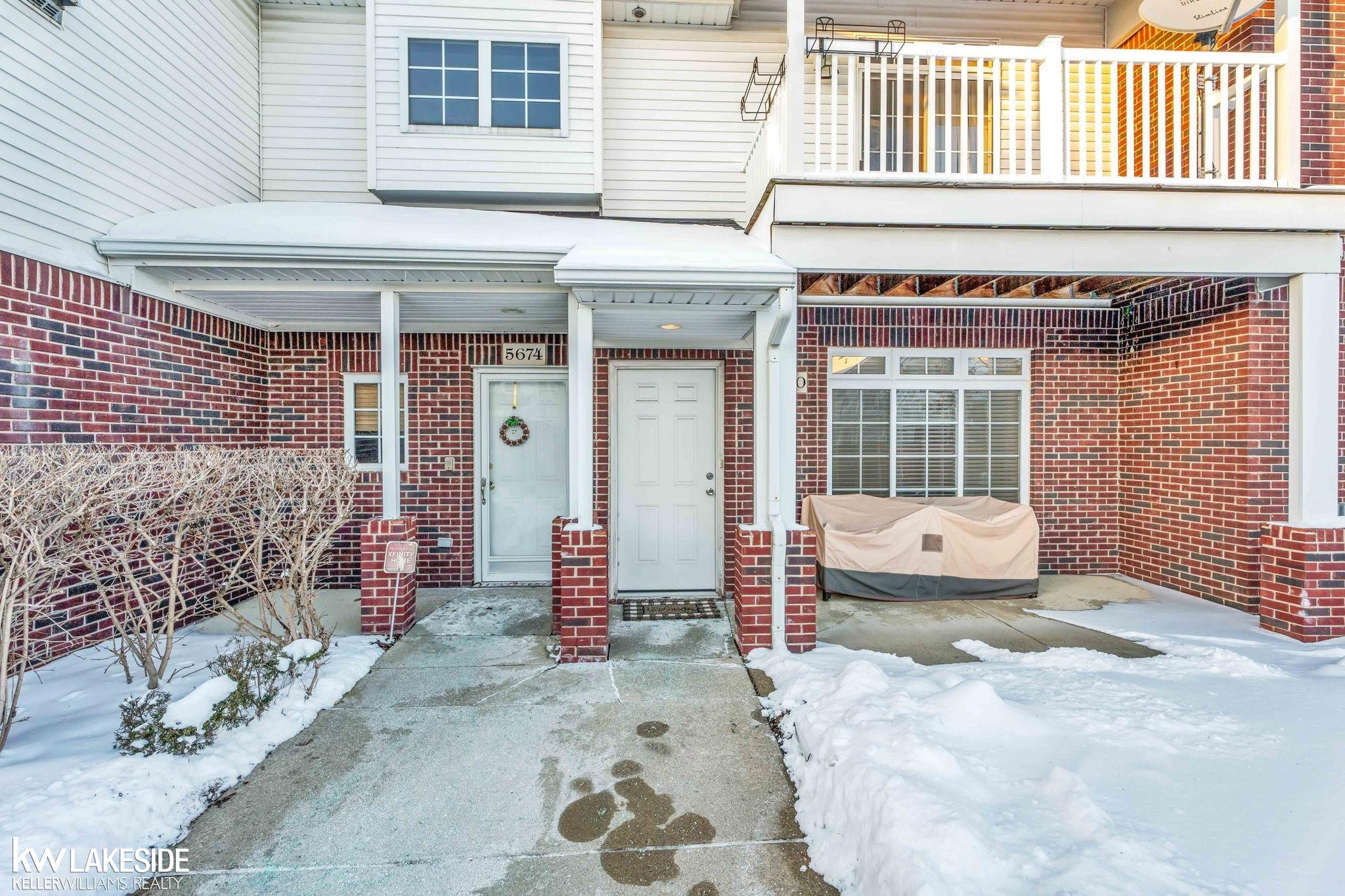 5680 Acorn Lane, Sterling Heights, MI 48314 — front exterior