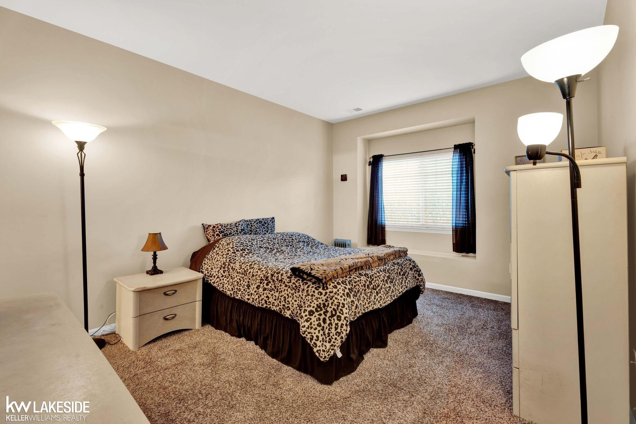 5680 Acorn Lane, Sterling Heights, MI 48314 — Photo 12