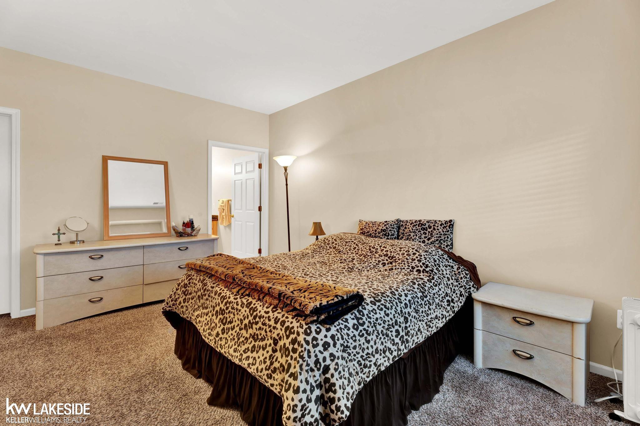 5680 Acorn Lane, Sterling Heights, MI 48314 — Photo 13