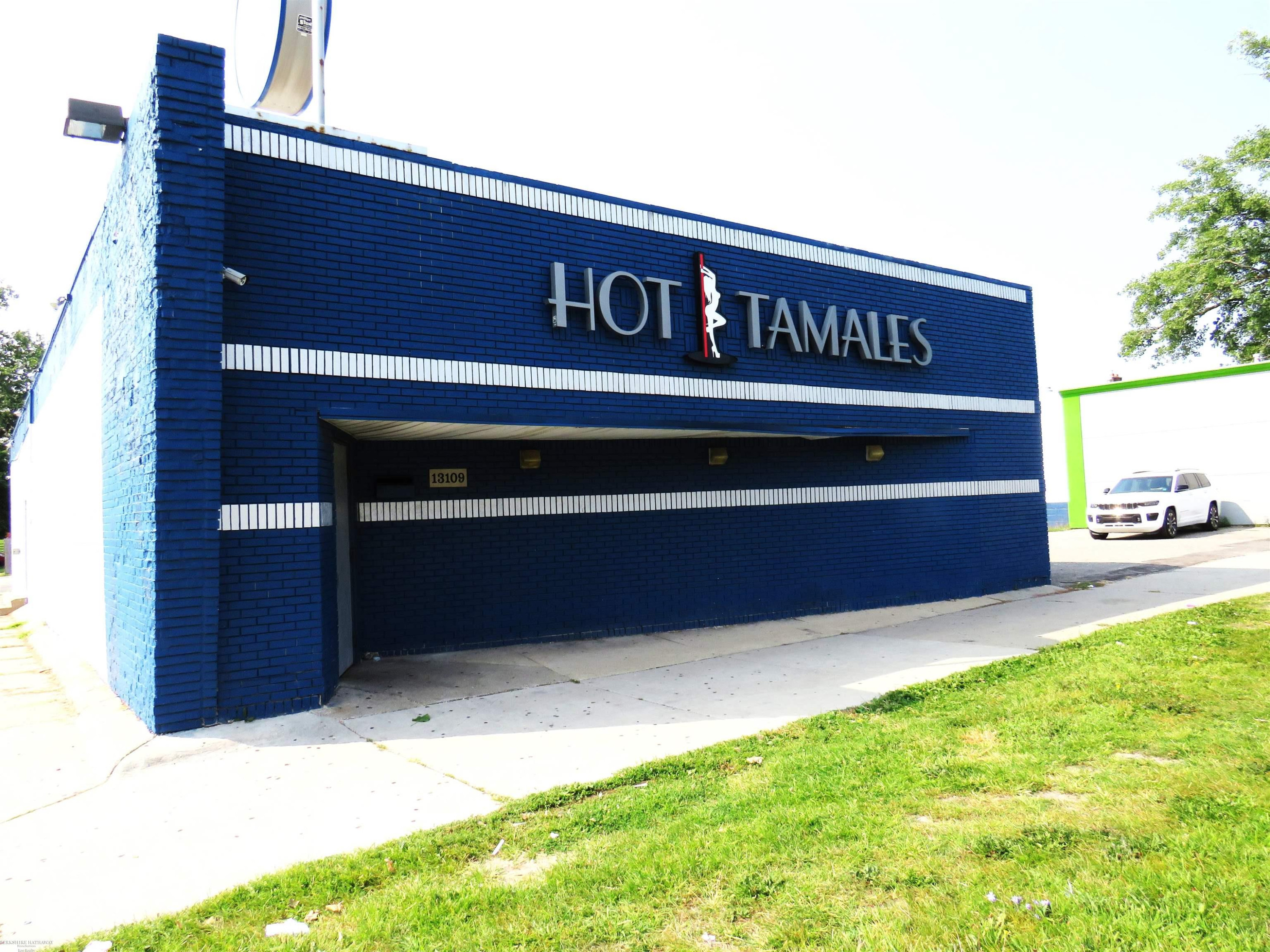 13109 W Eight Mile Road - Photo 2