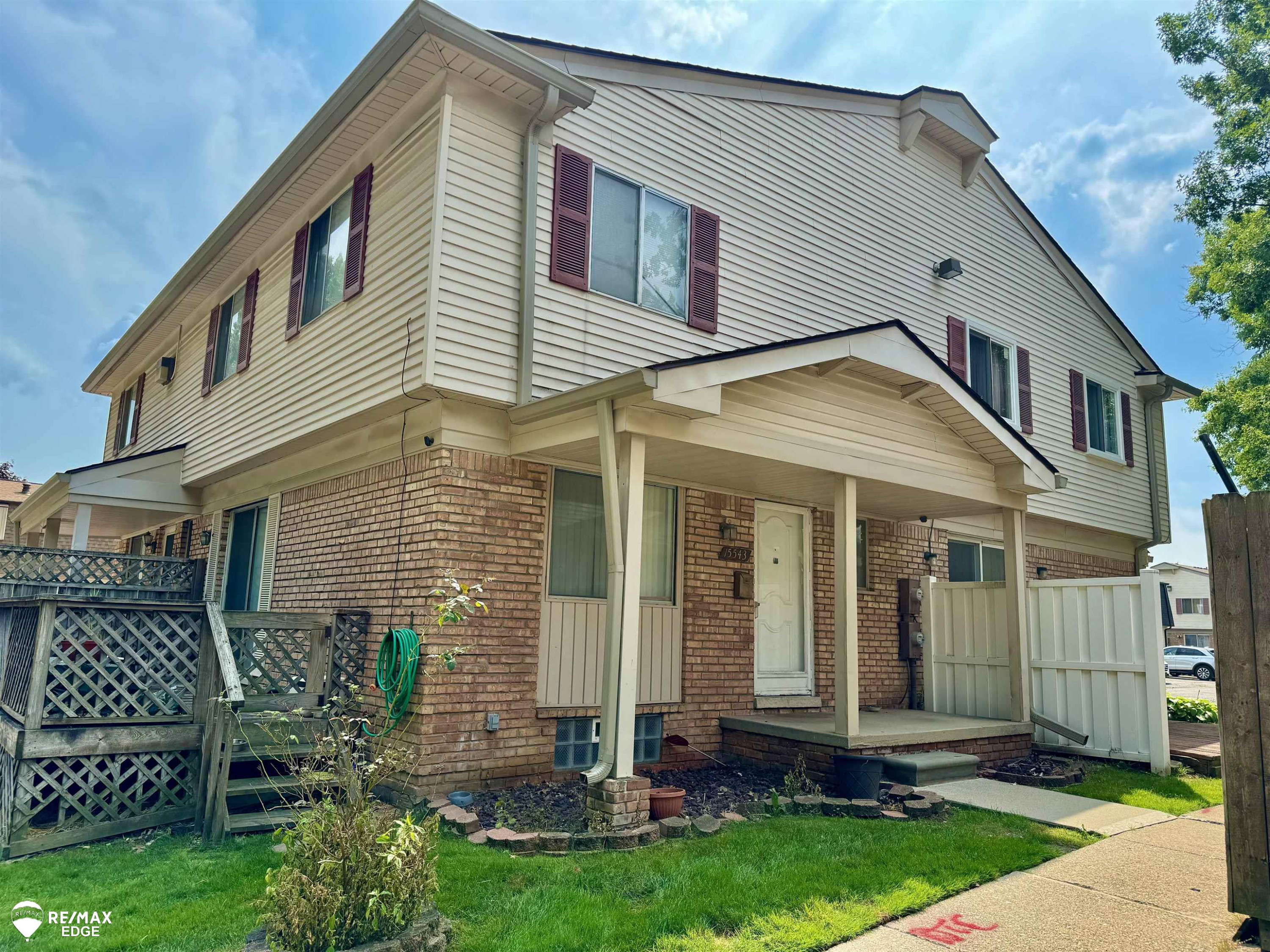15543 Dupage, Taylor, MI 48180 — front exterior