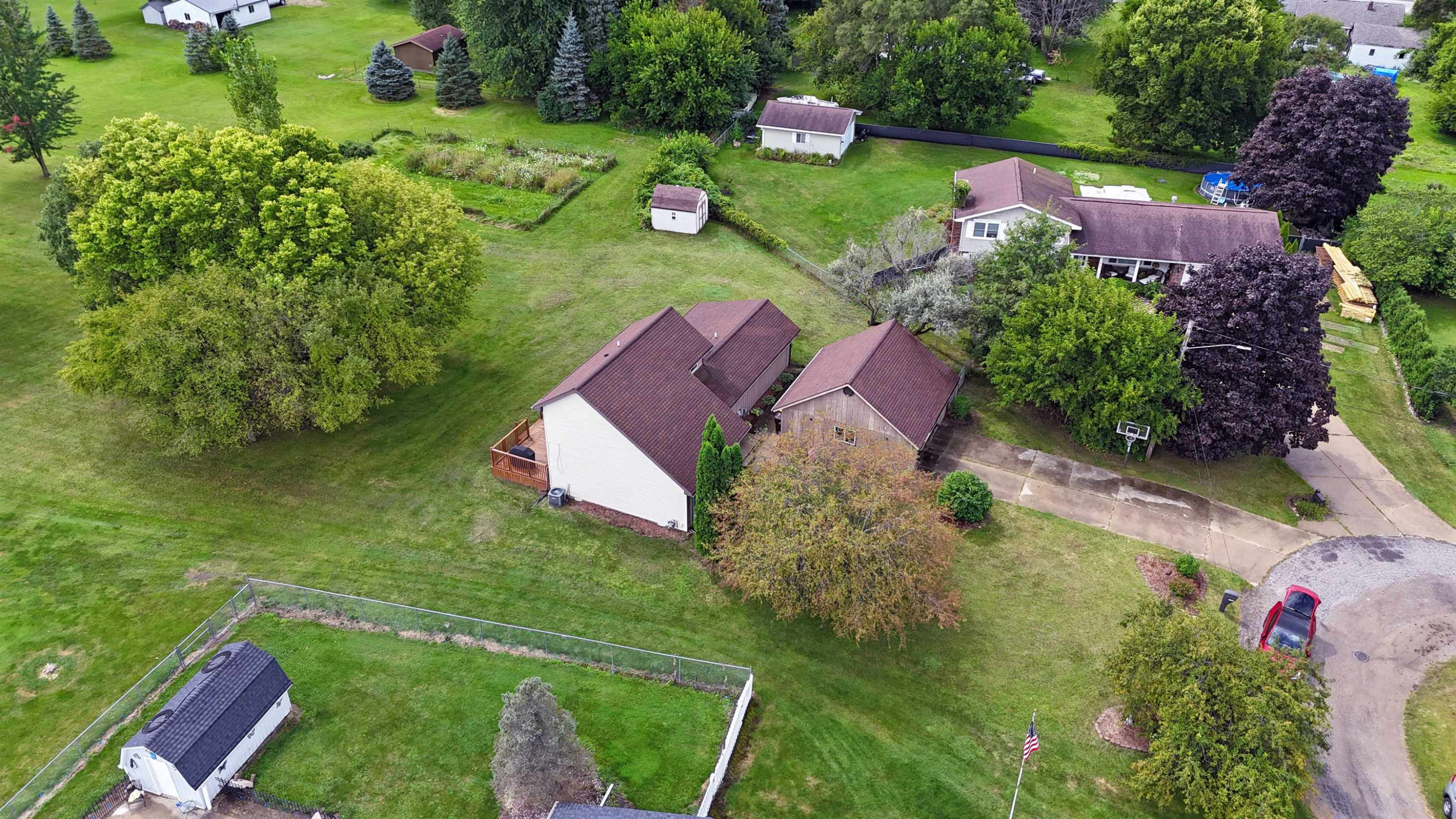 700 Sunflower, Chesaning, MI 48616 — Photo 5