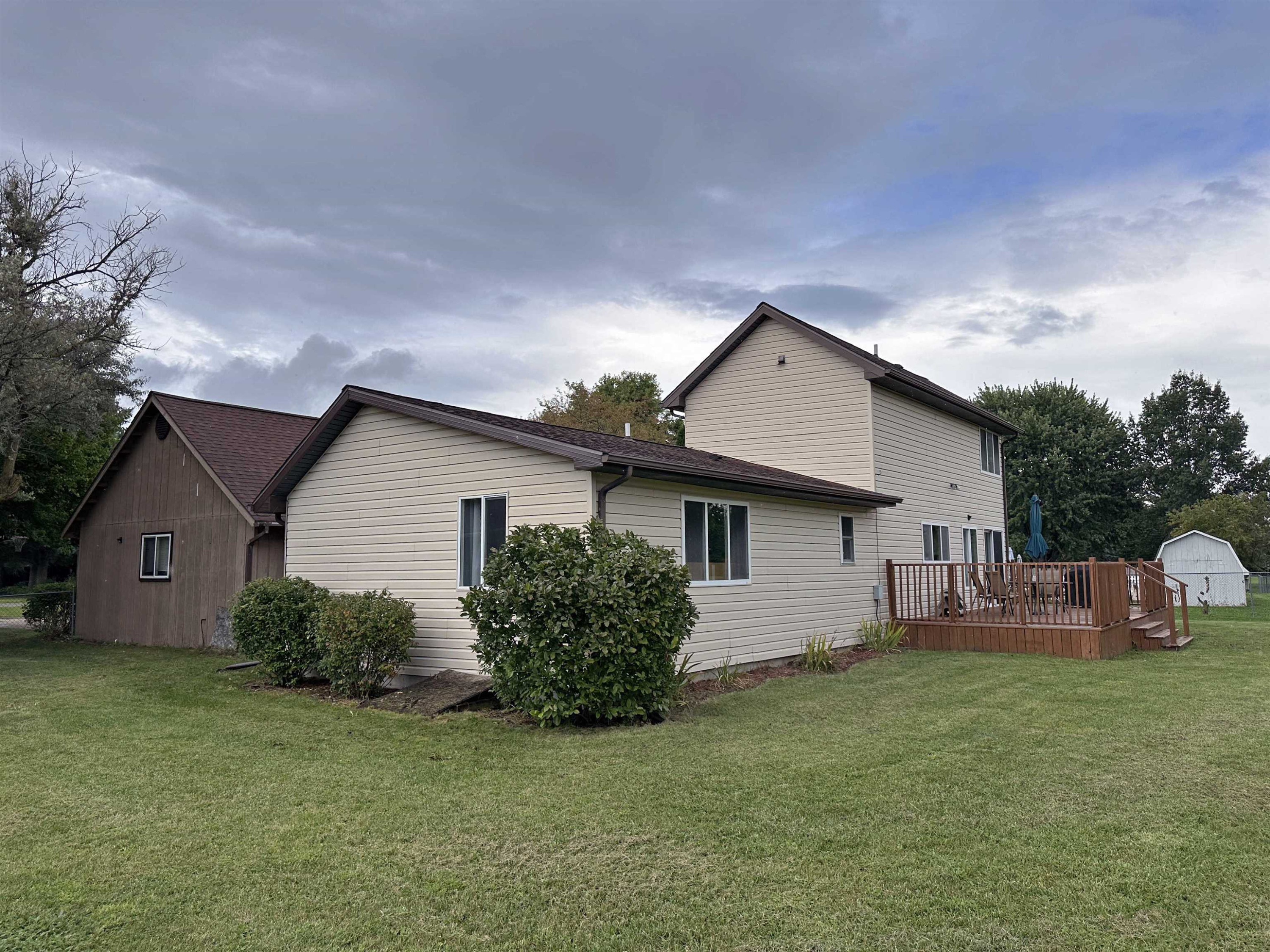 700 Sunflower, Chesaning, MI 48616 — Photo 12