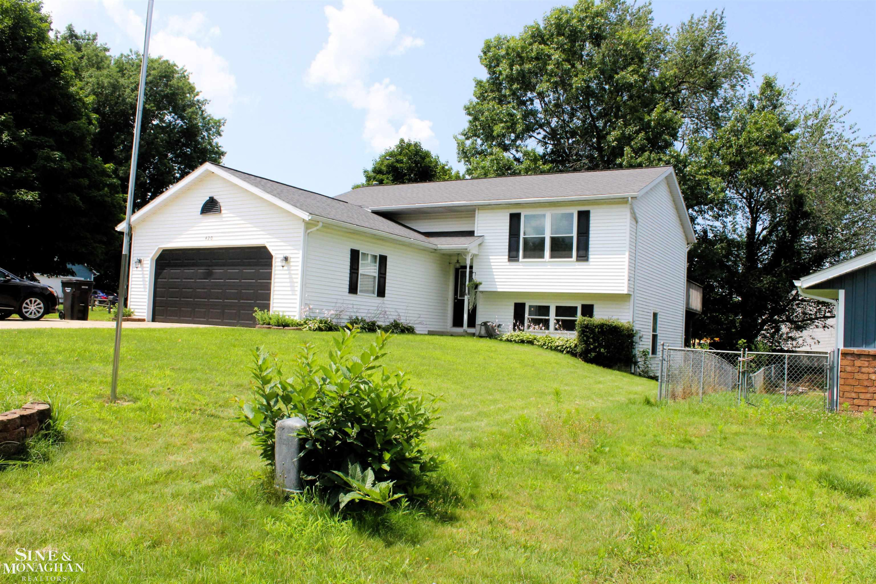 420 Standish Drive, Wayland, MI 49348 — Photo 2