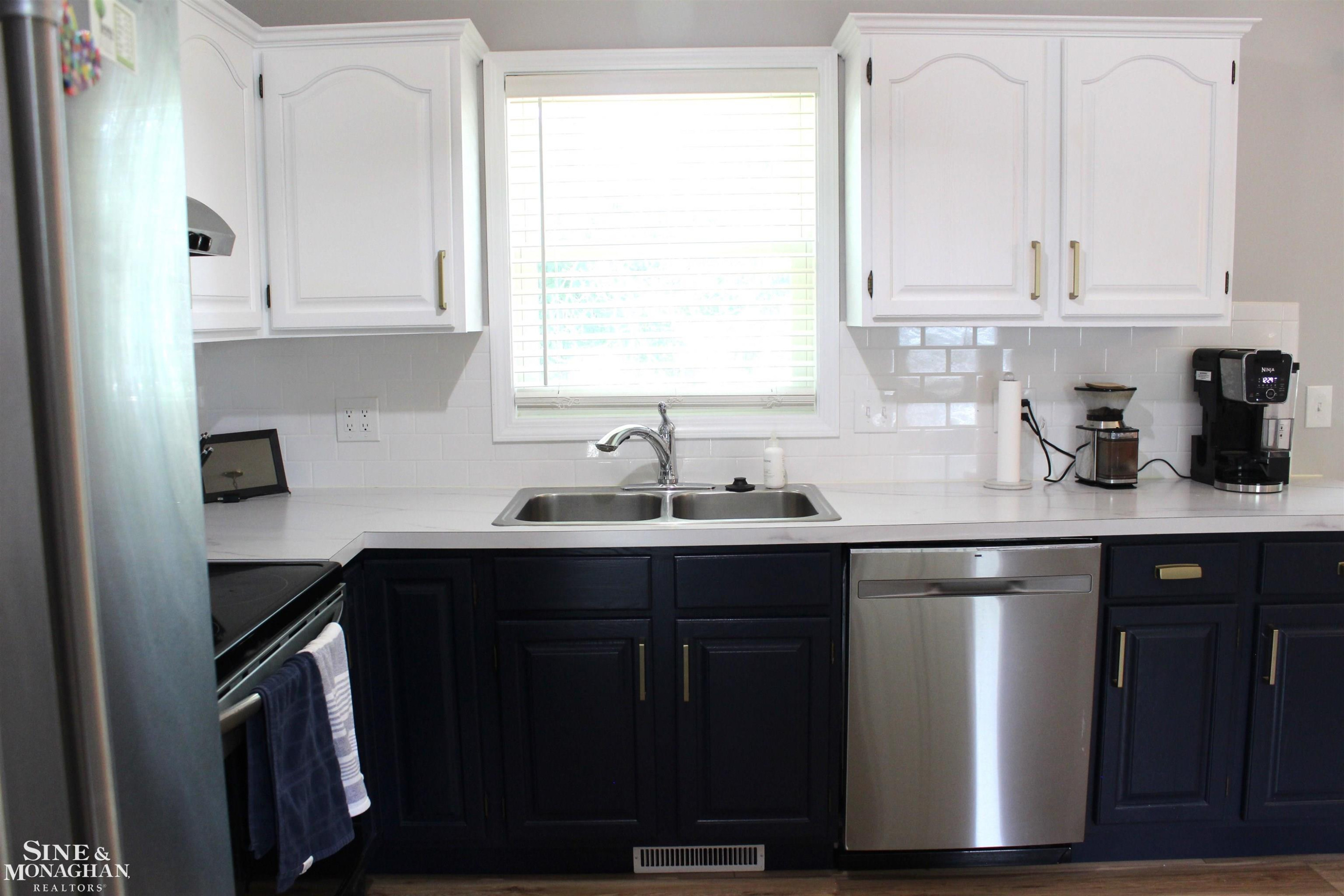 420 Standish Drive, Wayland, MI 49348 — Photo 5