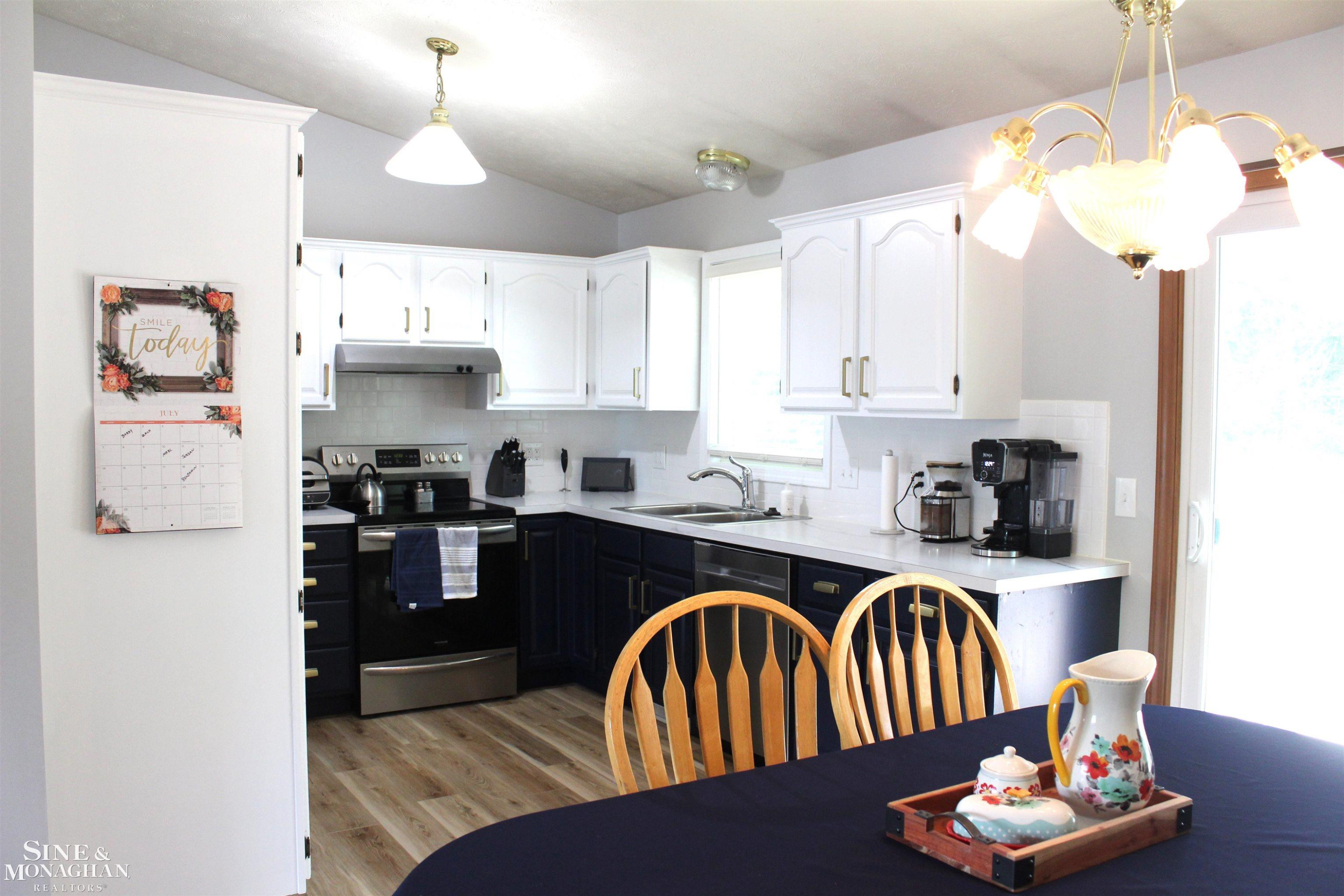 420 Standish Drive, Wayland, MI 49348 — Photo 10