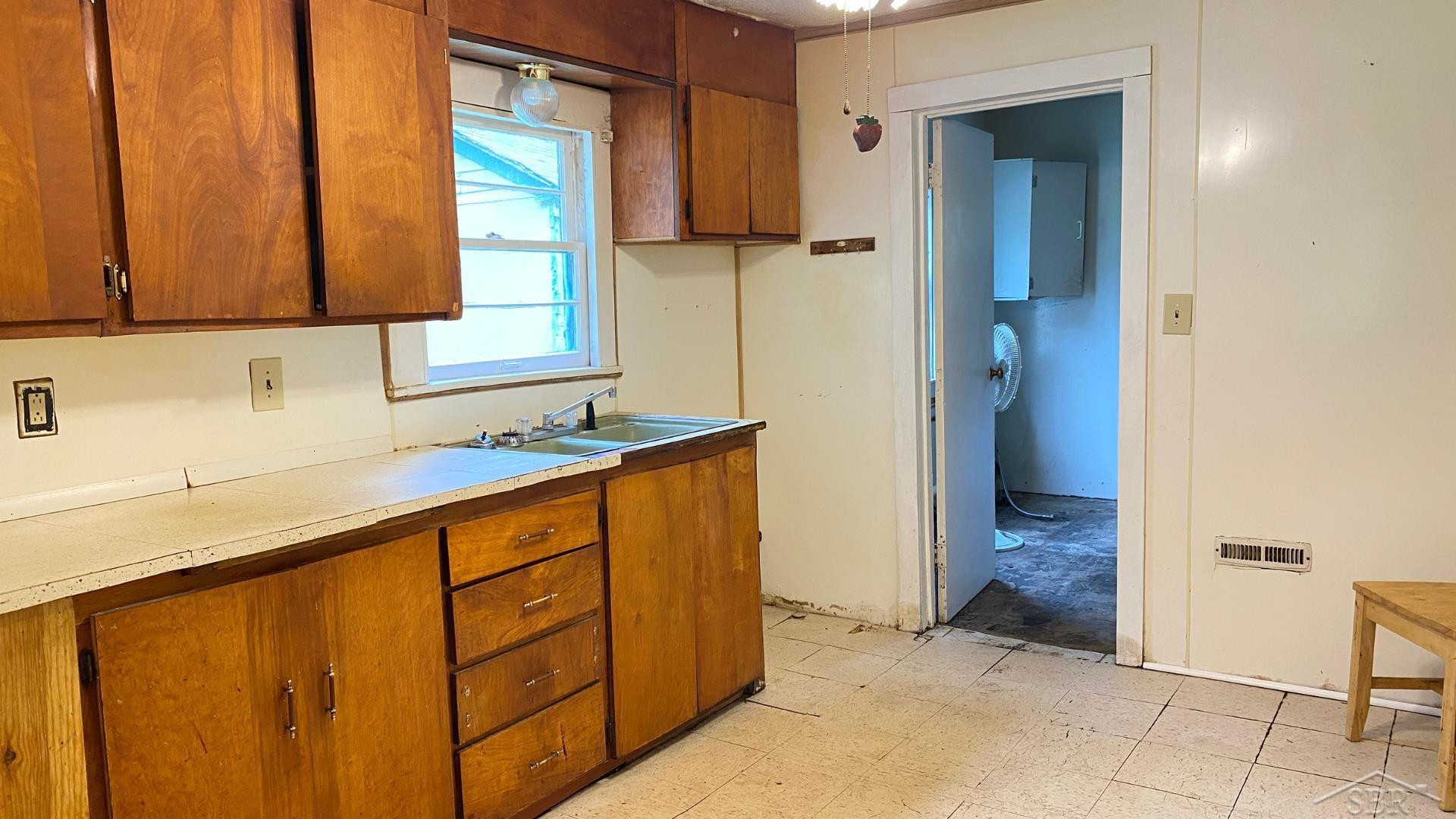 3925 S Washington Road, Saginaw, MI 48601 — Photo 10