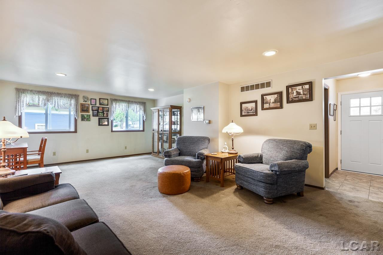 108 Locust, Clinton, MI 49236 — Photo 3