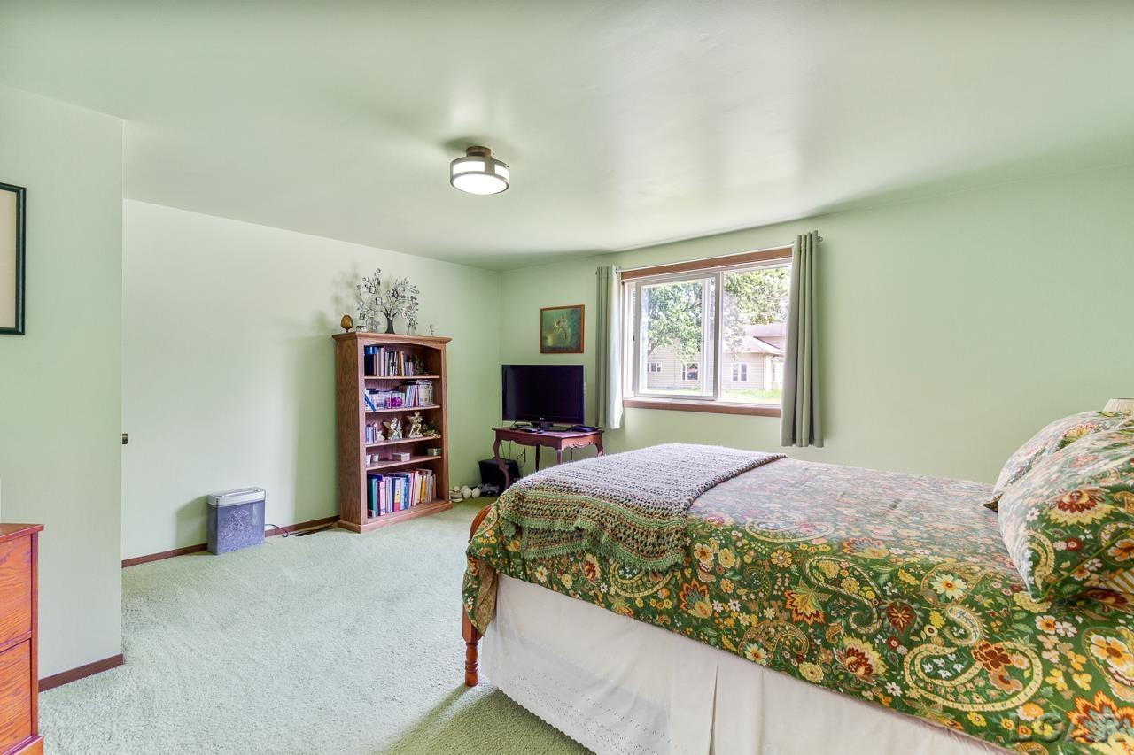 108 Locust, Clinton, MI 49236 — Photo 23