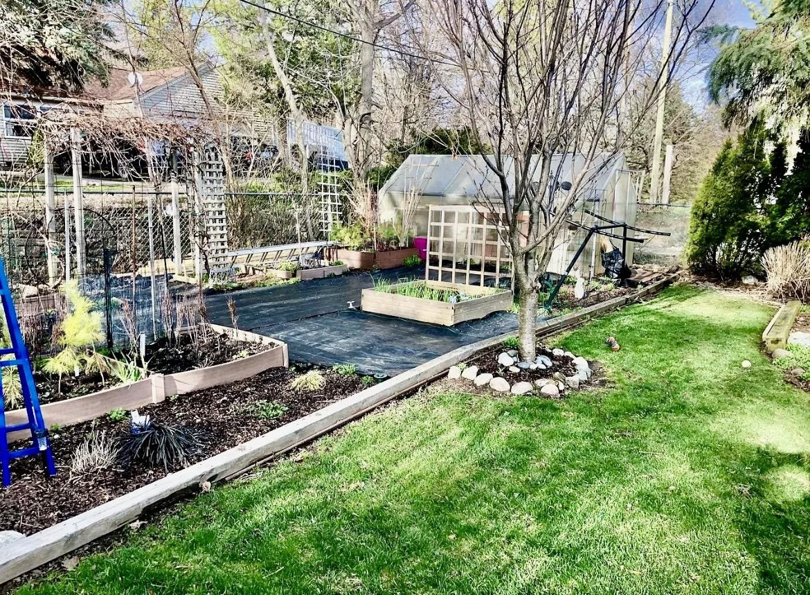 324 W Saint Clair, MI 48065 — Photo 2