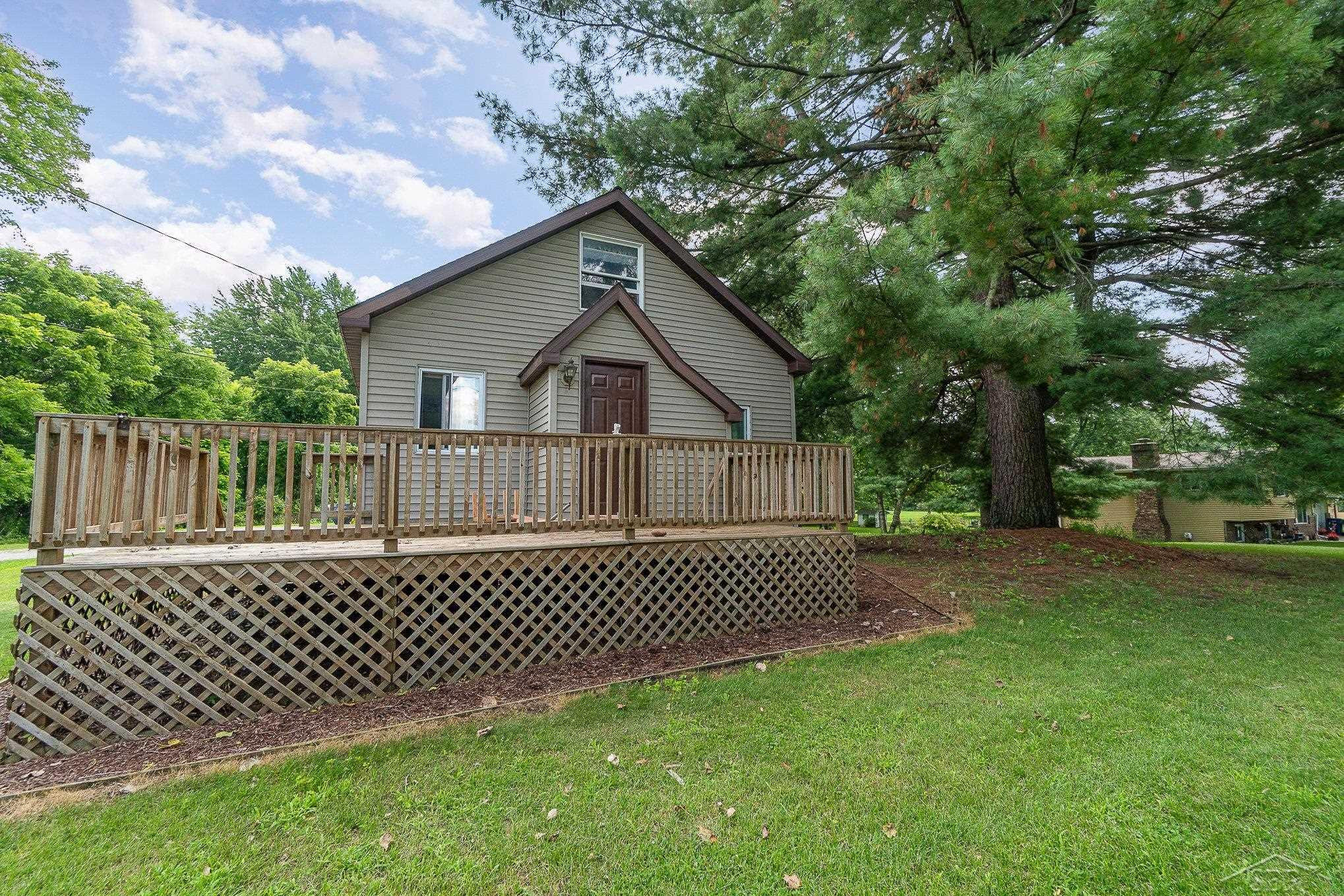 403 Spruce Street, Saint Charles, MI 48655 — Photo 2