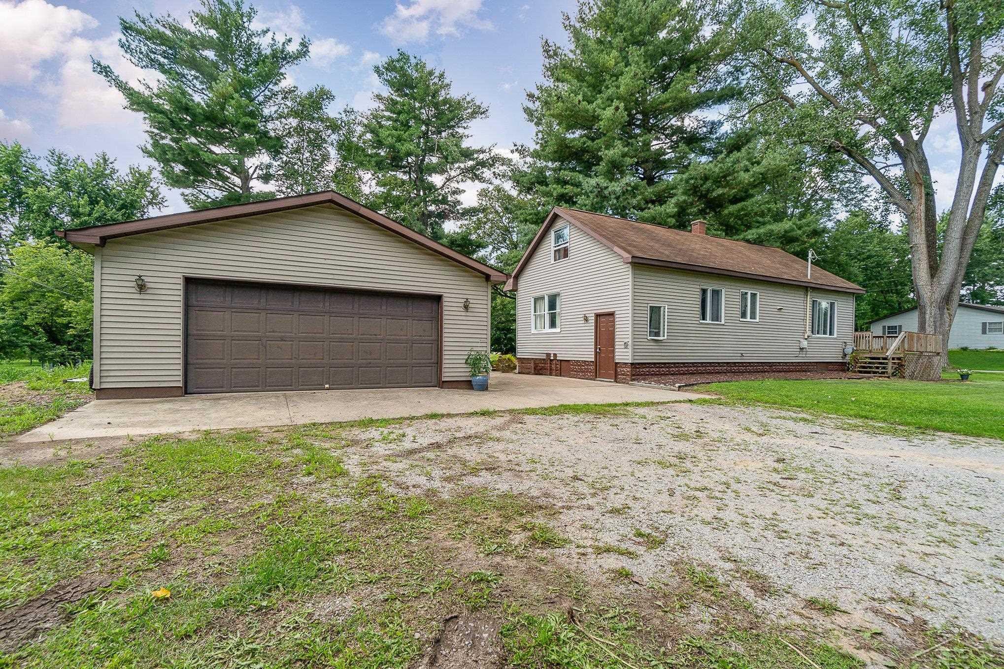 403 Spruce Street, Saint Charles, MI 48655 — Photo 3