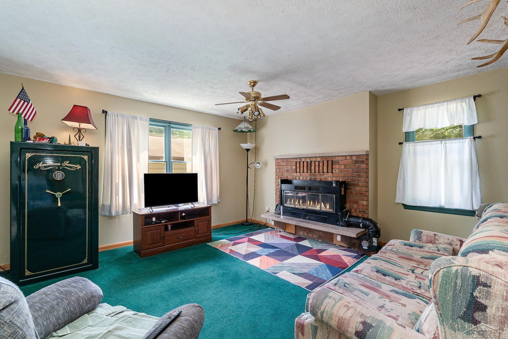 403 Spruce Street, Saint Charles, MI 48655 — Photo 4