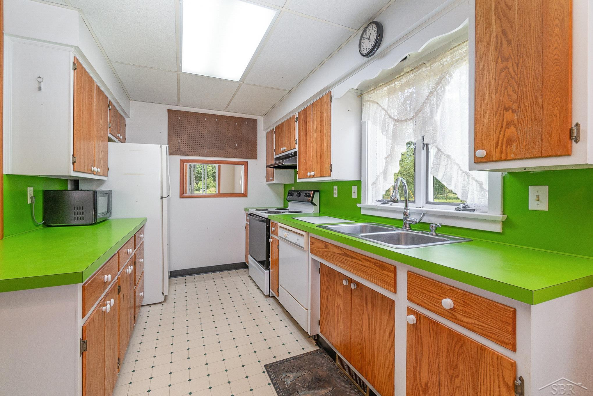 403 Spruce Street, Saint Charles, MI 48655 — Photo 8