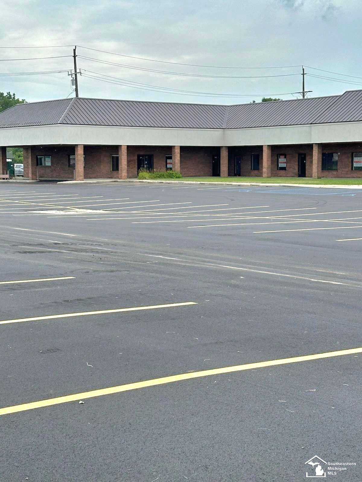 986 S Telegraph Road, Monroe, MI 48161