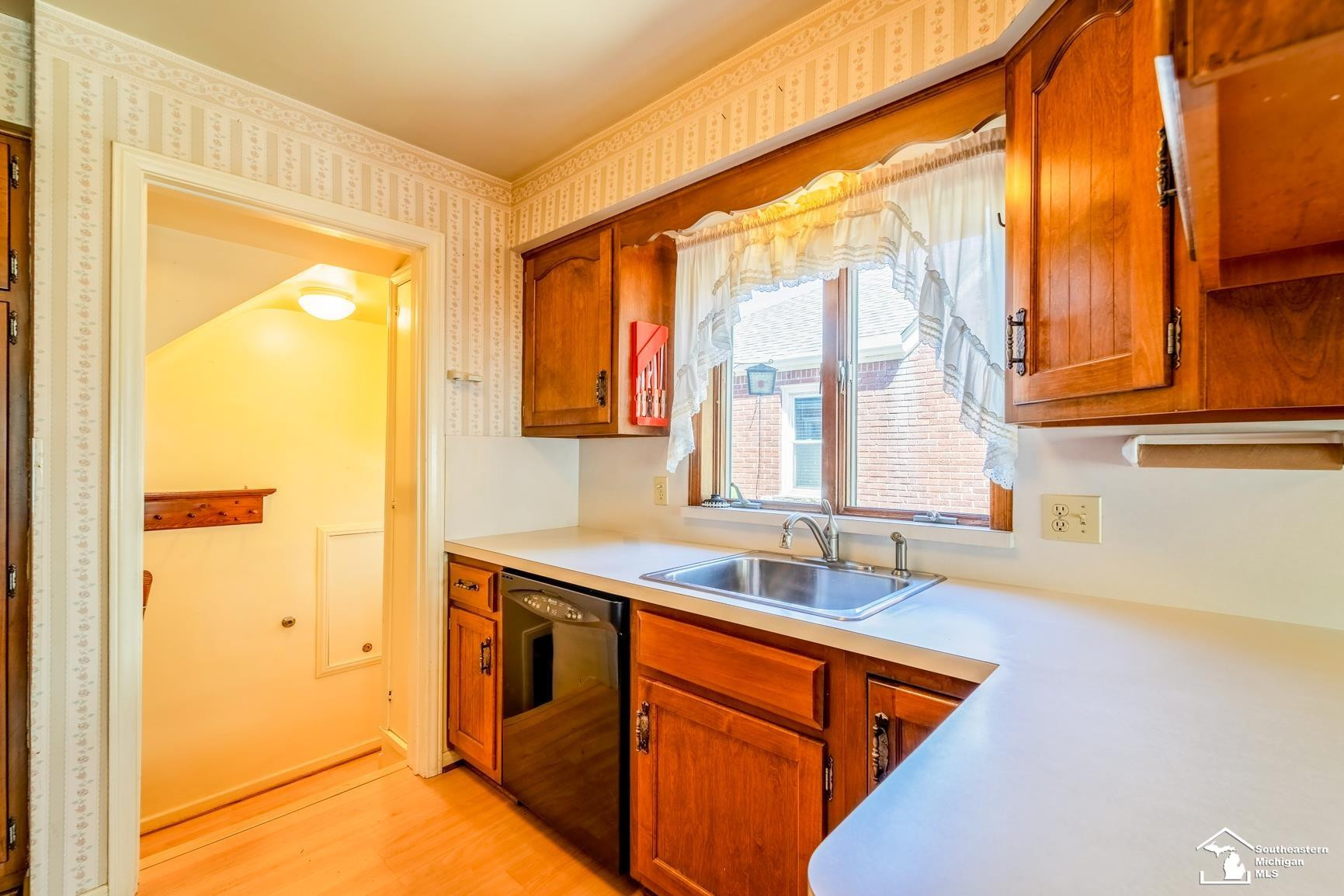 9952 QUANDT, Allen Park, MI 48101 — Photo 10