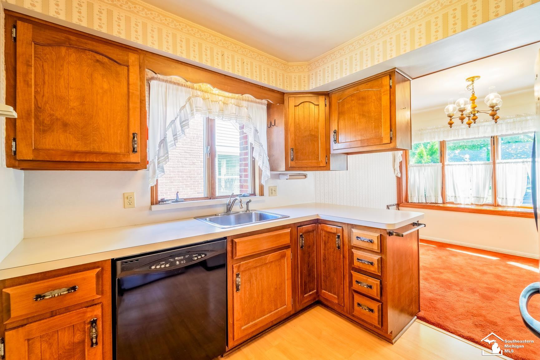 9952 QUANDT, Allen Park, MI 48101 — Photo 11