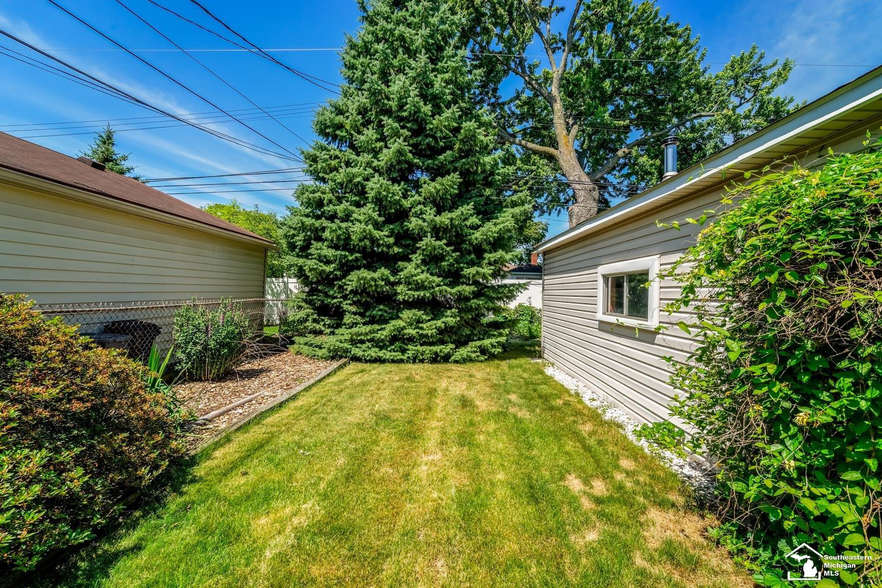 9952 QUANDT, Allen Park, MI 48101 — Photo 37