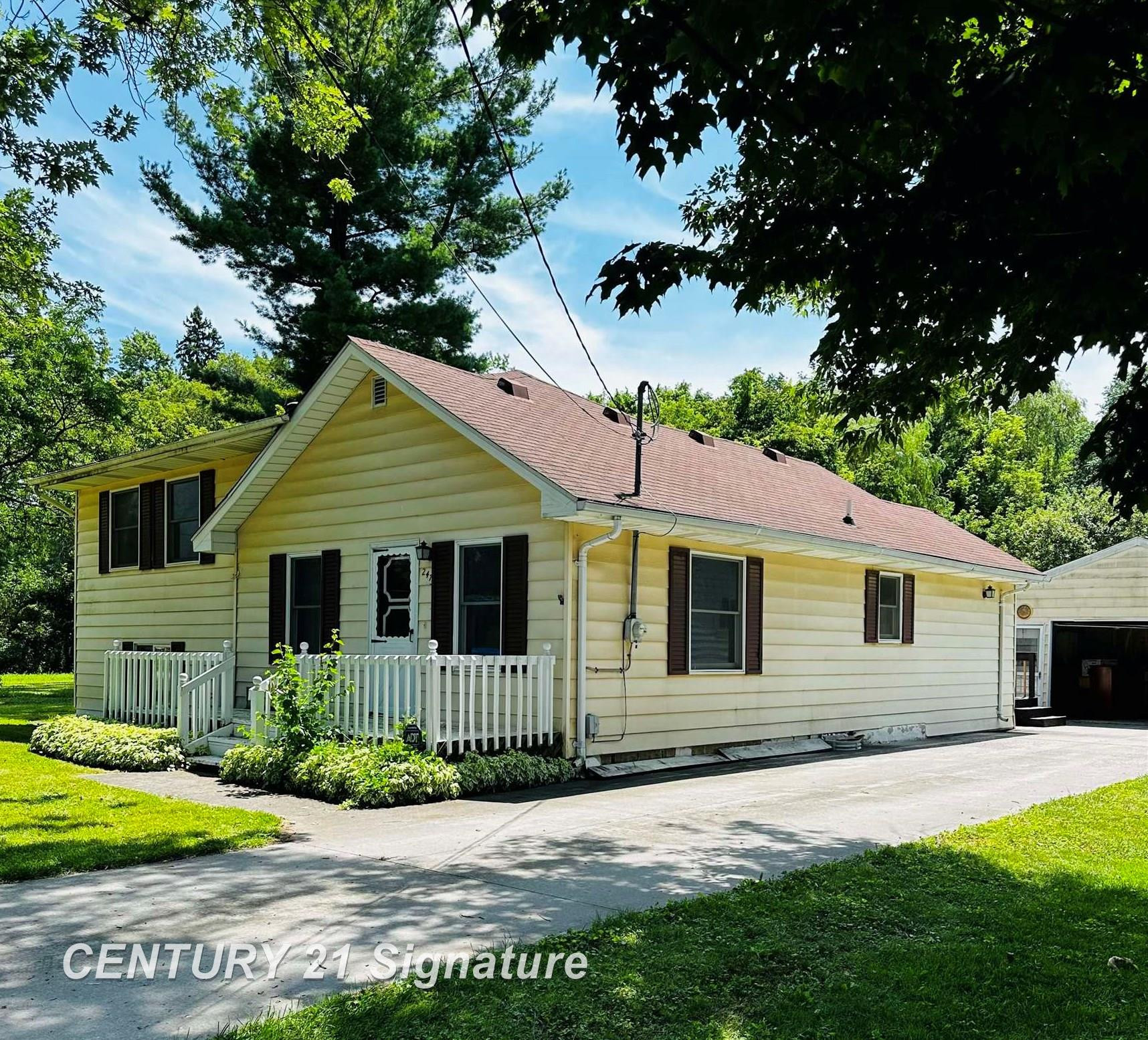 2473 Wayburn Avenue, Mount Morris, MI 48458 — Photo 2