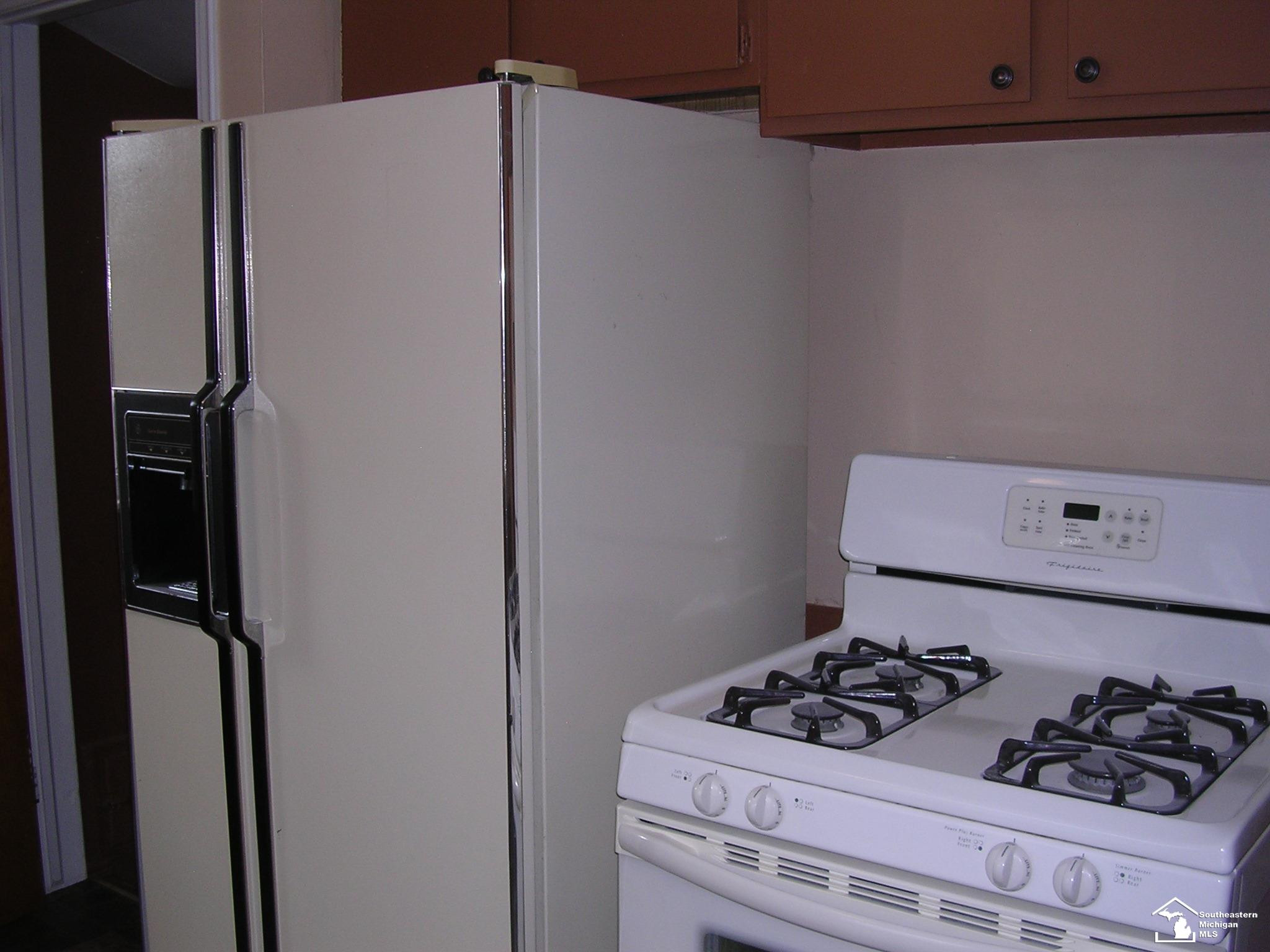 9856 Park, Allen Park, MI 48101 — Photo 7