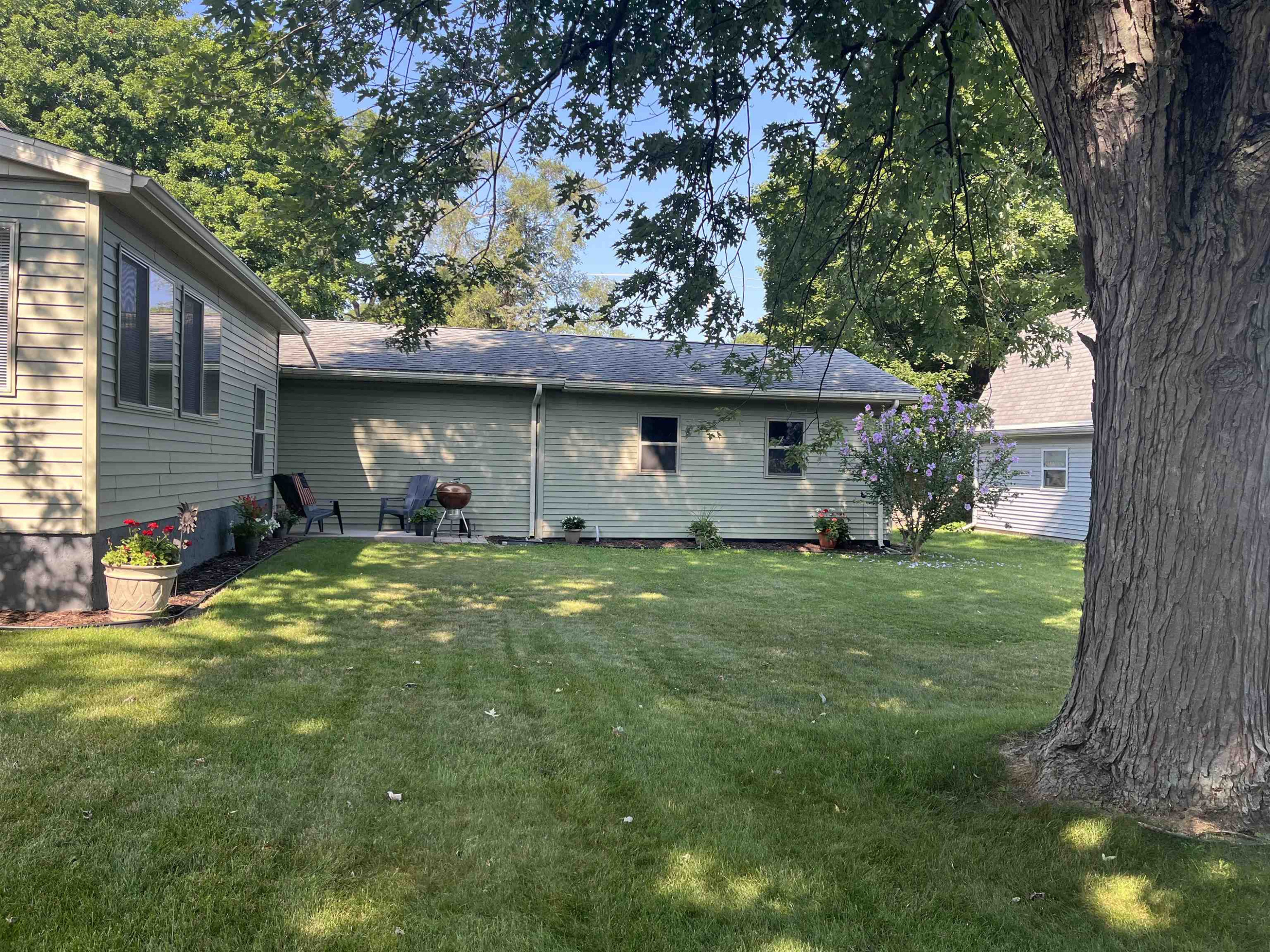 210 Mason, Chesaning, MI 48616 — Photo 5