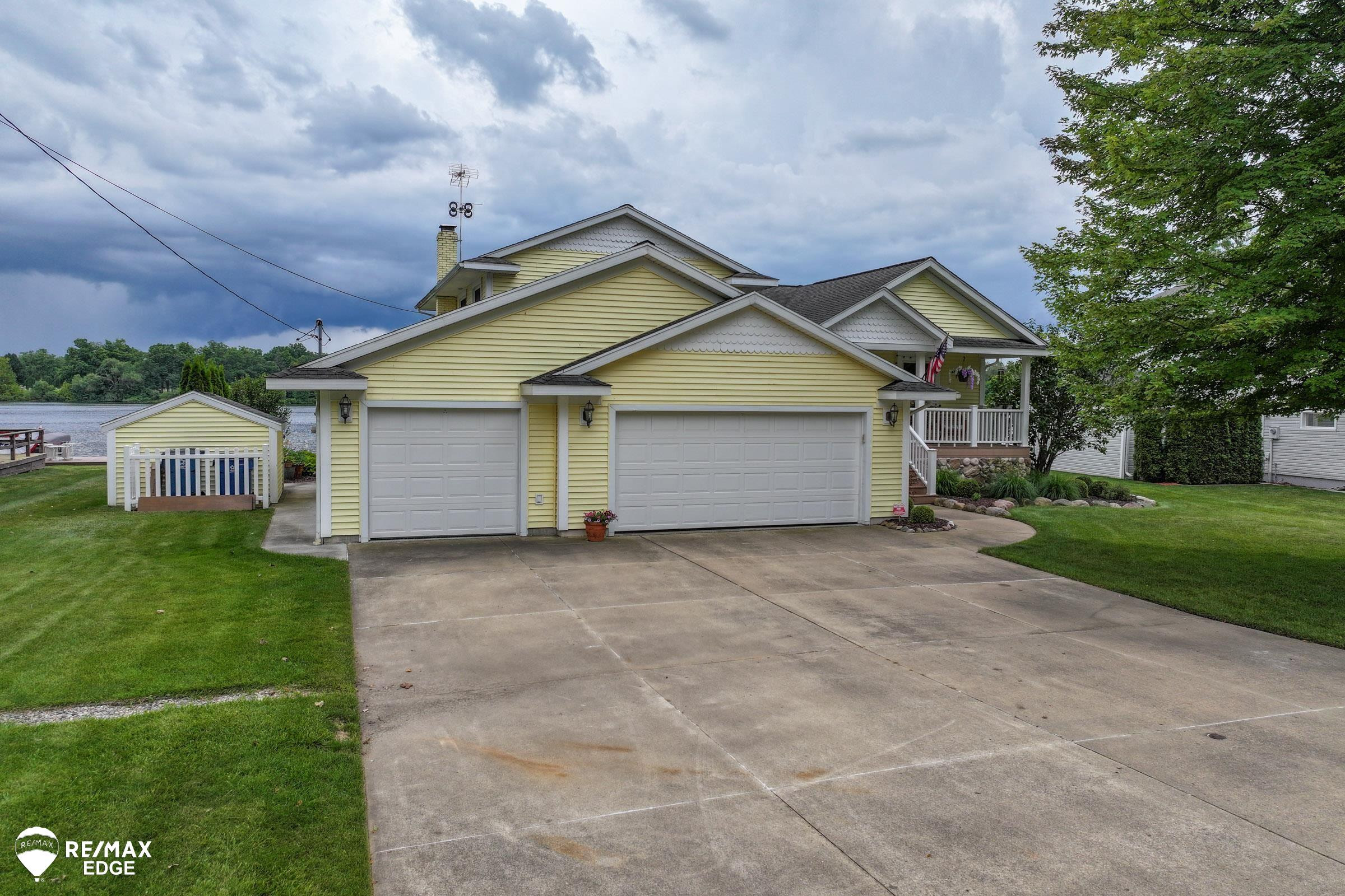 946 Holly Bush, Holly, MI 48442 — Photo 4