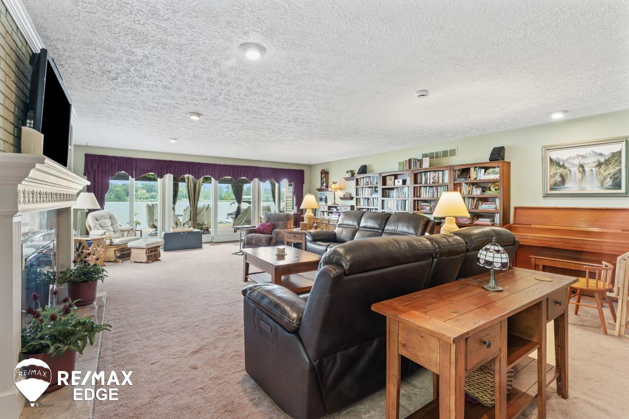 946 Holly Bush, Holly, MI 48442 — Photo 17