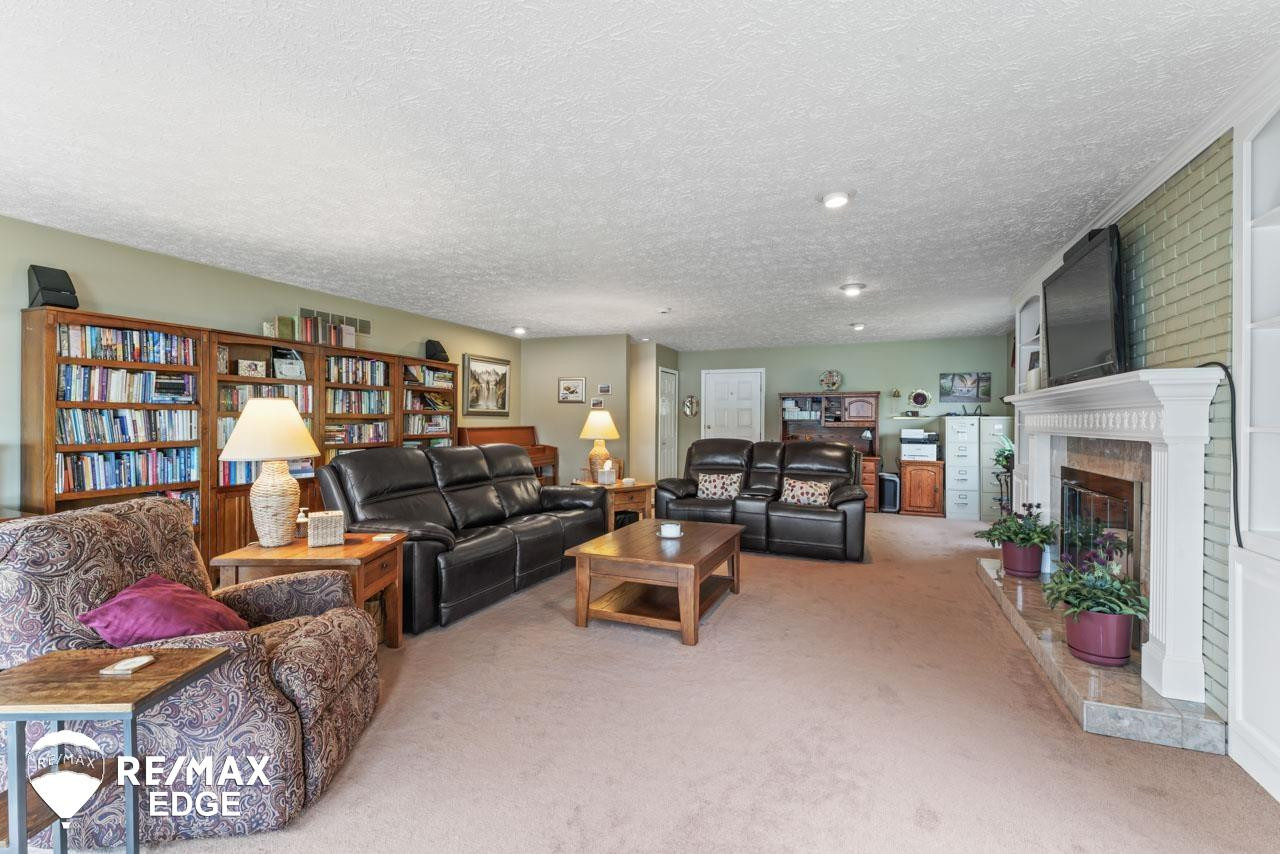 946 Holly Bush, Holly, MI 48442 — Photo 18