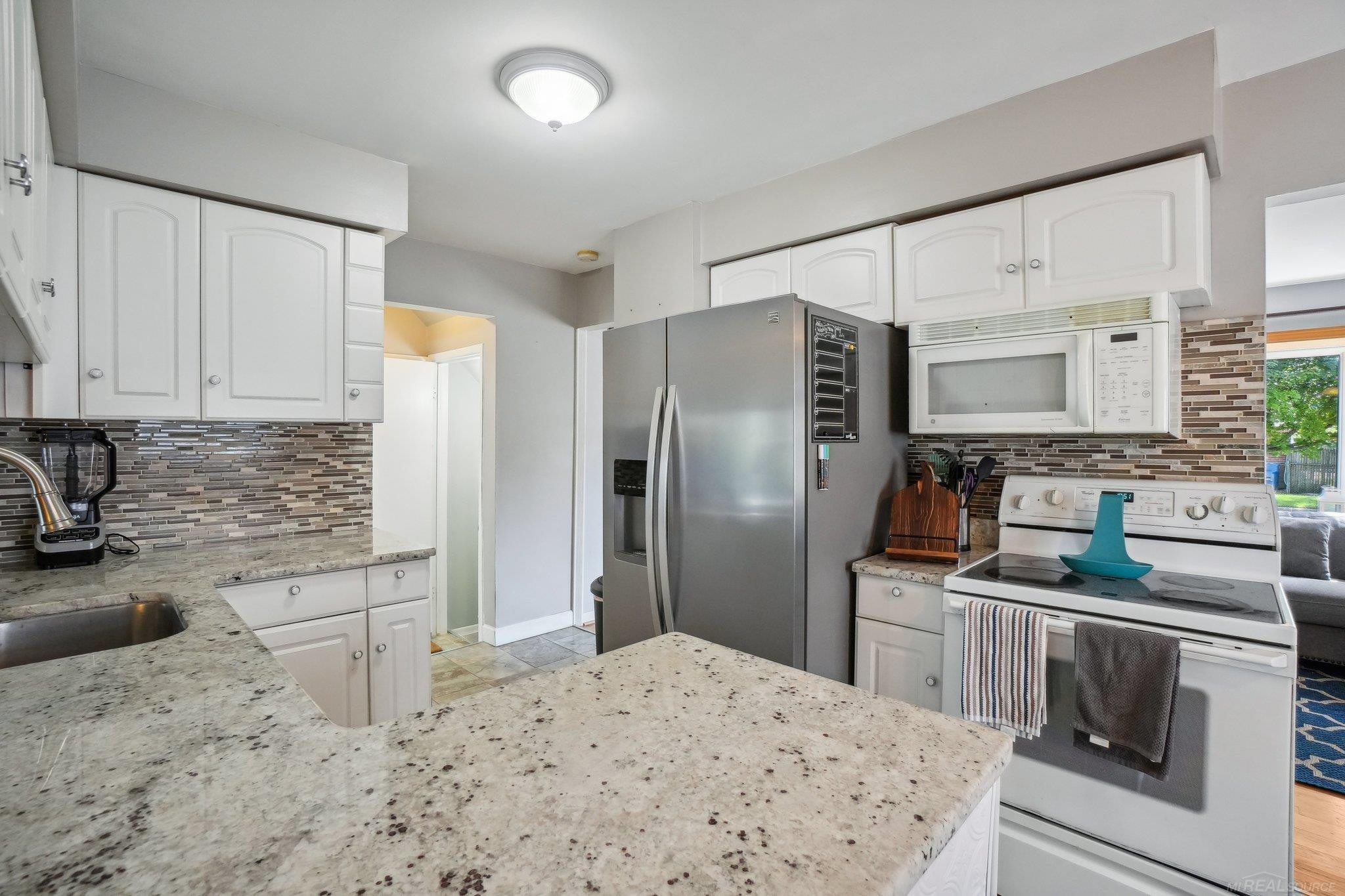 8183 Holly Drive, Canton, MI 48187 — Photo 16