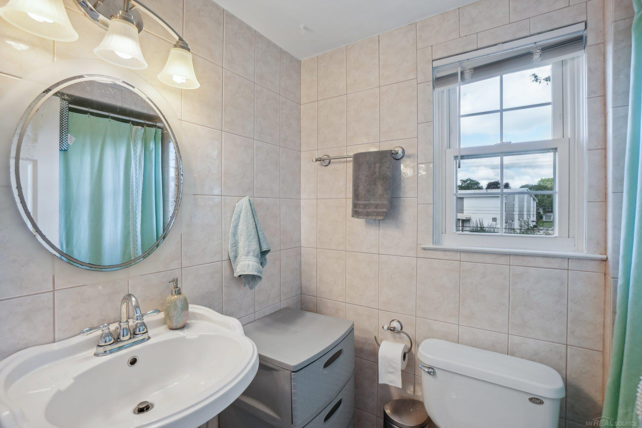 8183 Holly Drive, Canton, MI 48187 — Photo 19