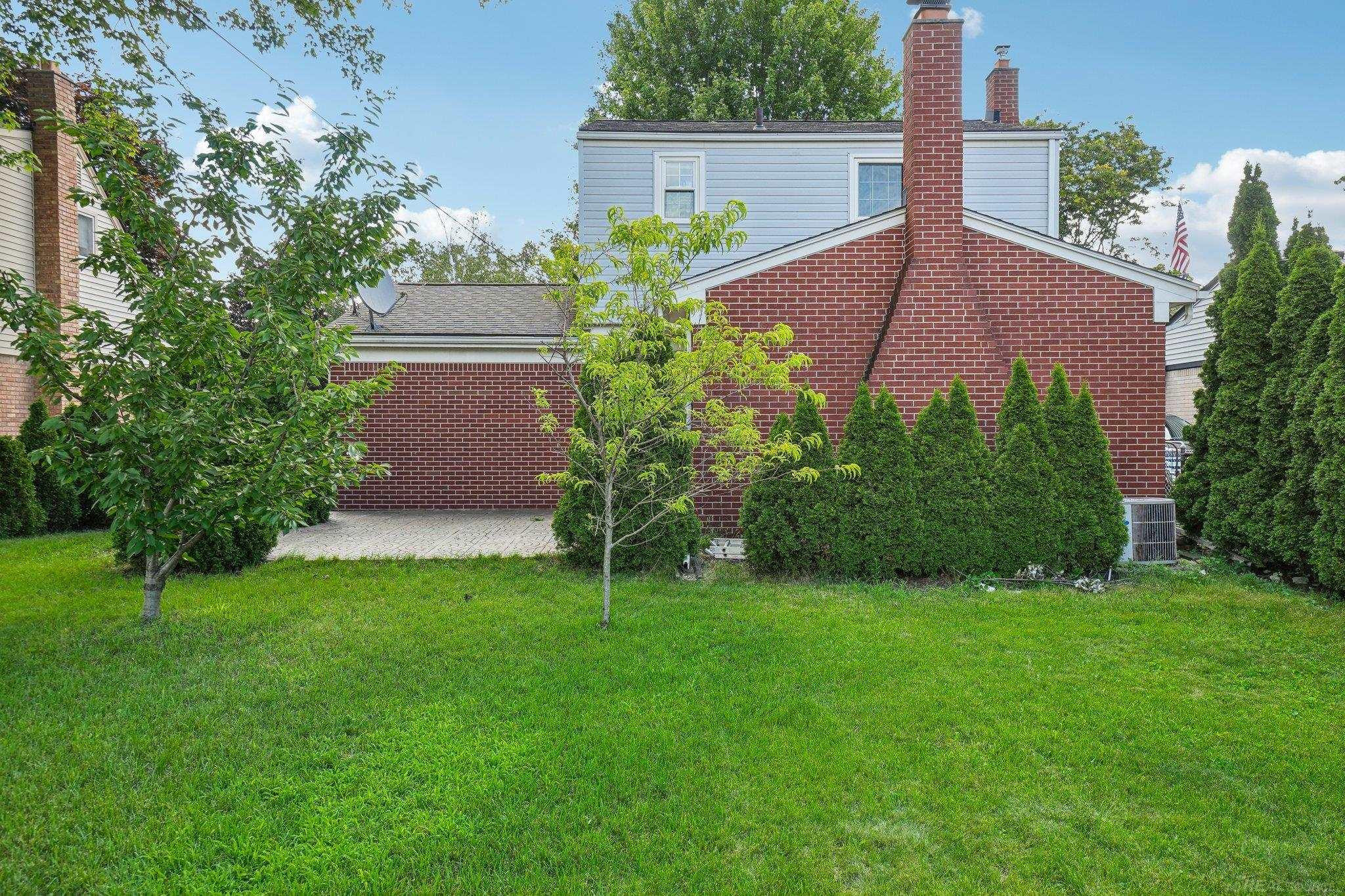 8183 Holly Drive, Canton, MI 48187 — Photo 34