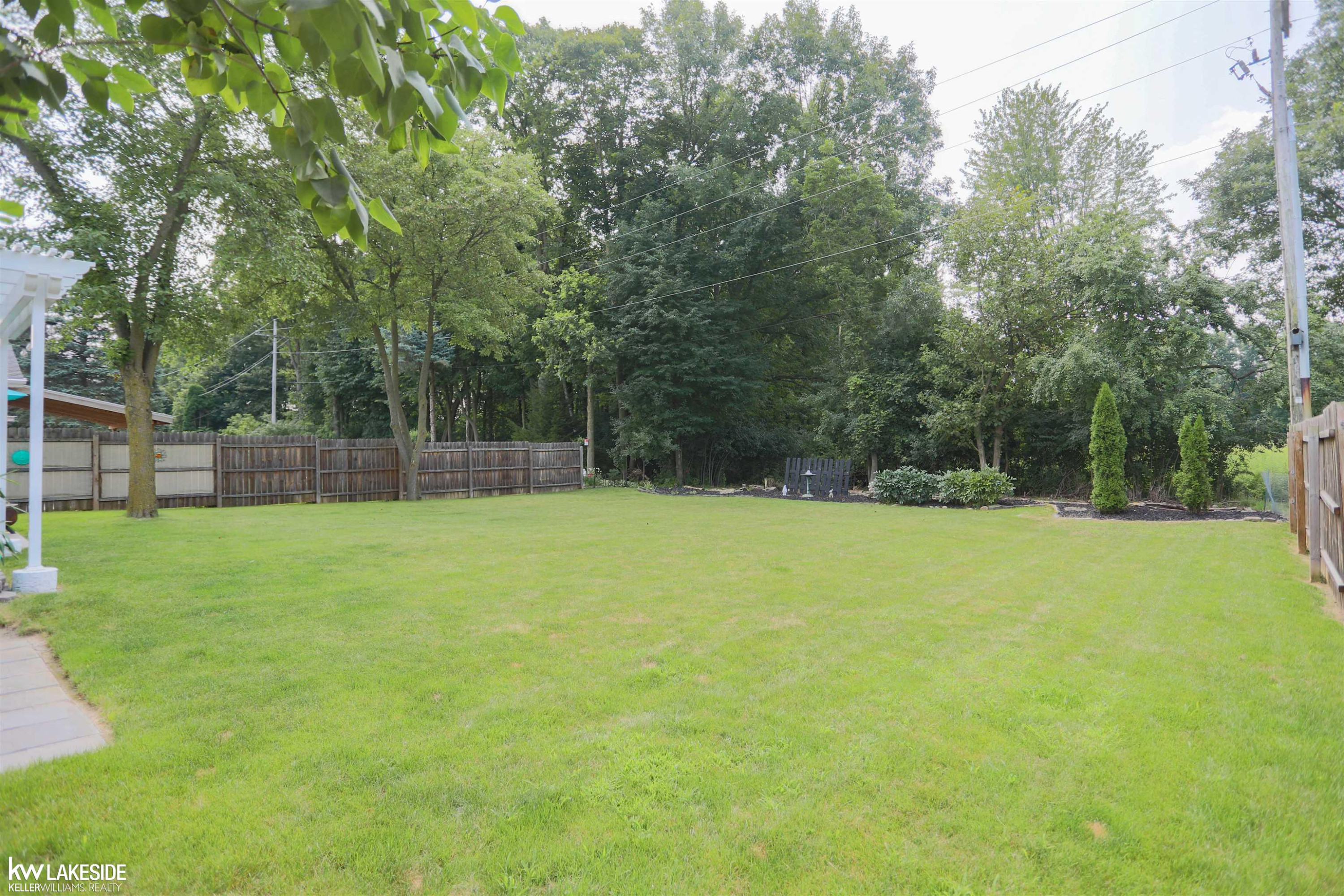 23566 Colonial Street, MI — Photo 6