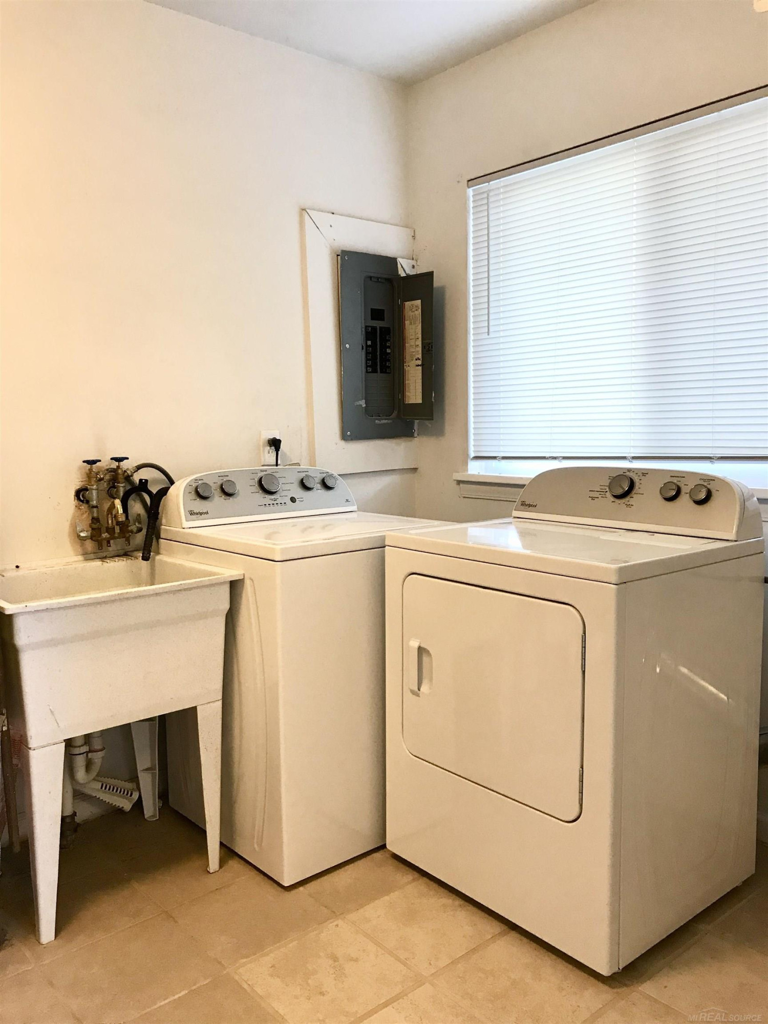 1126 E Hudson Street, MI 48071 — Photo 14