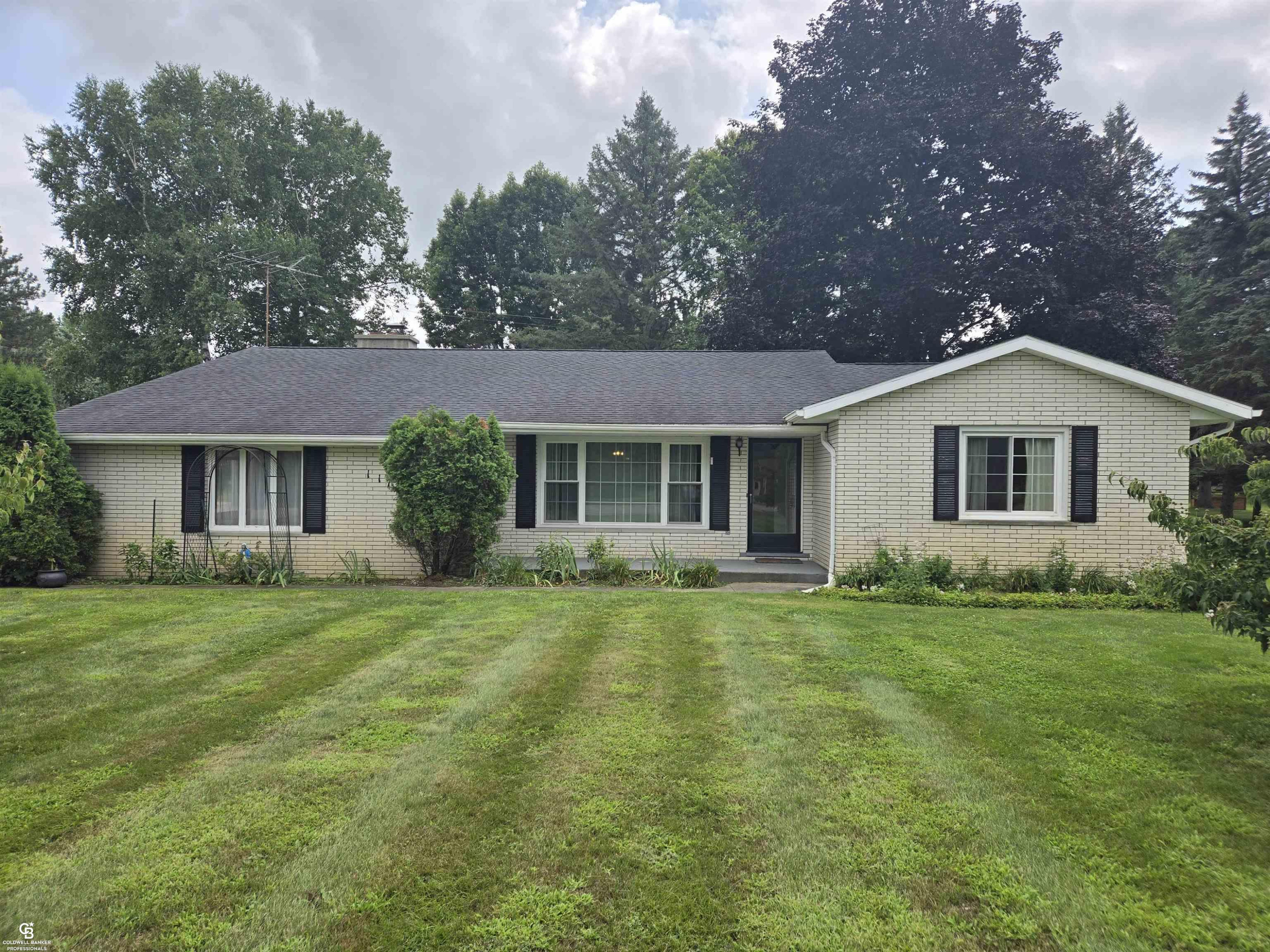 11757 Yale Road, Yale, MI 48097 — front exterior