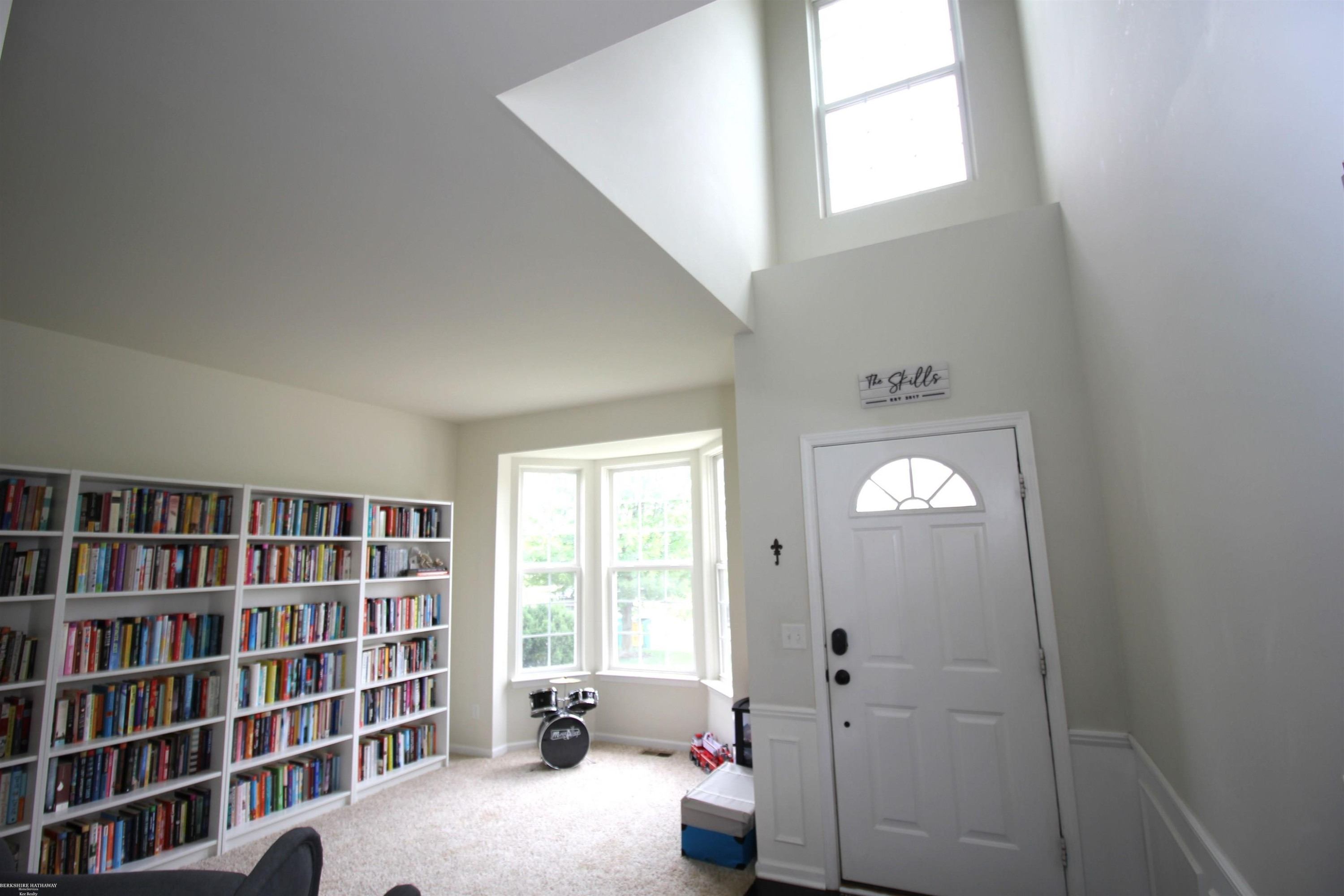 9035 Parkland Drive, Ypsilanti, MI 48197 — Photo 4