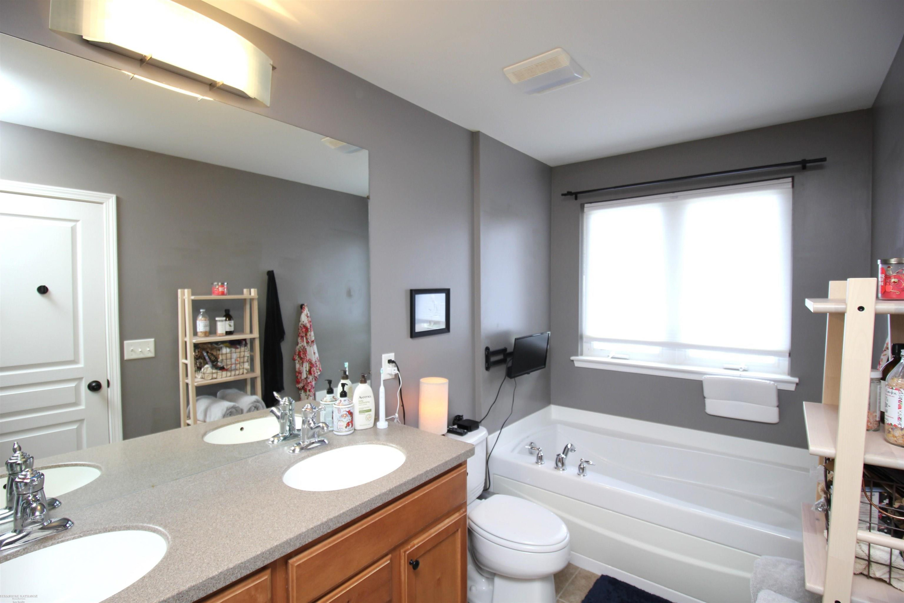 9035 Parkland Drive, Ypsilanti, MI 48197 — Photo 17