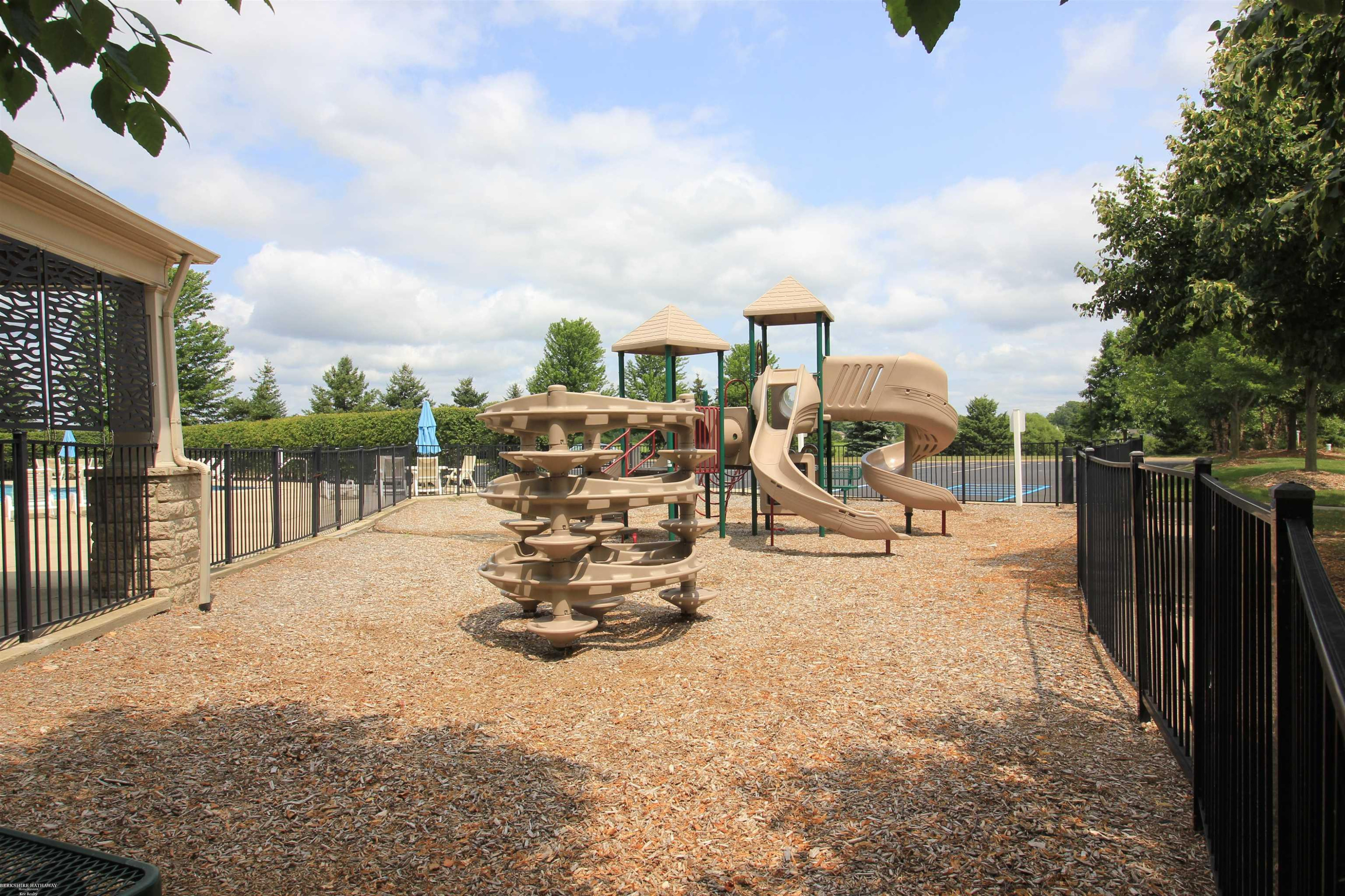 9035 Parkland Drive, Ypsilanti, MI 48197 — Photo 35