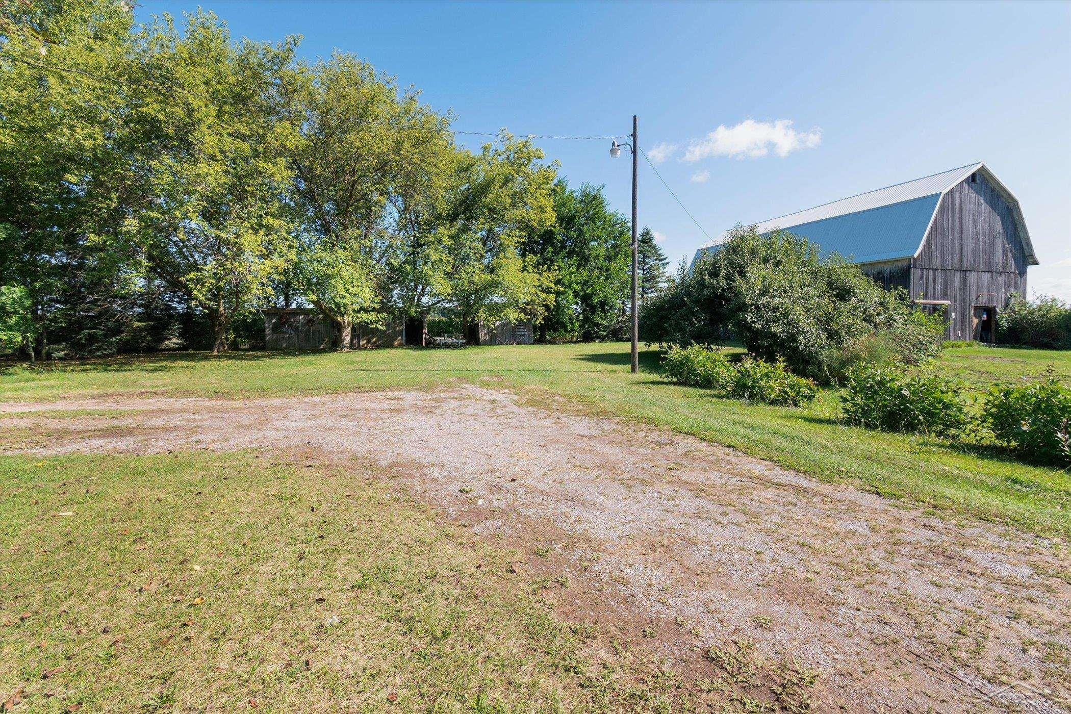 15940 LAKEFIELD Road, Hemlock, MI 48626 — Photo 2