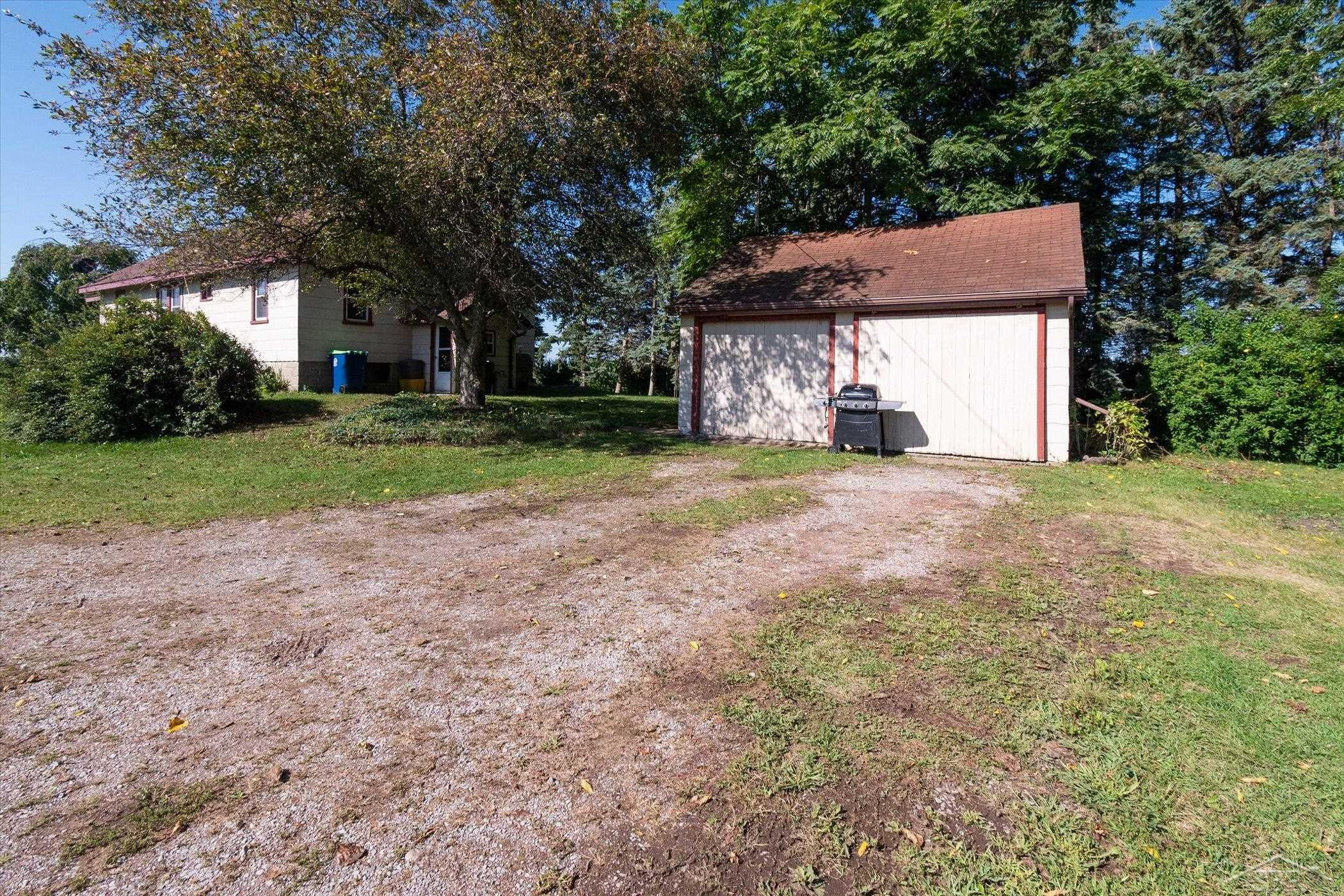 15940 LAKEFIELD Road, Hemlock, MI 48626 — Photo 34