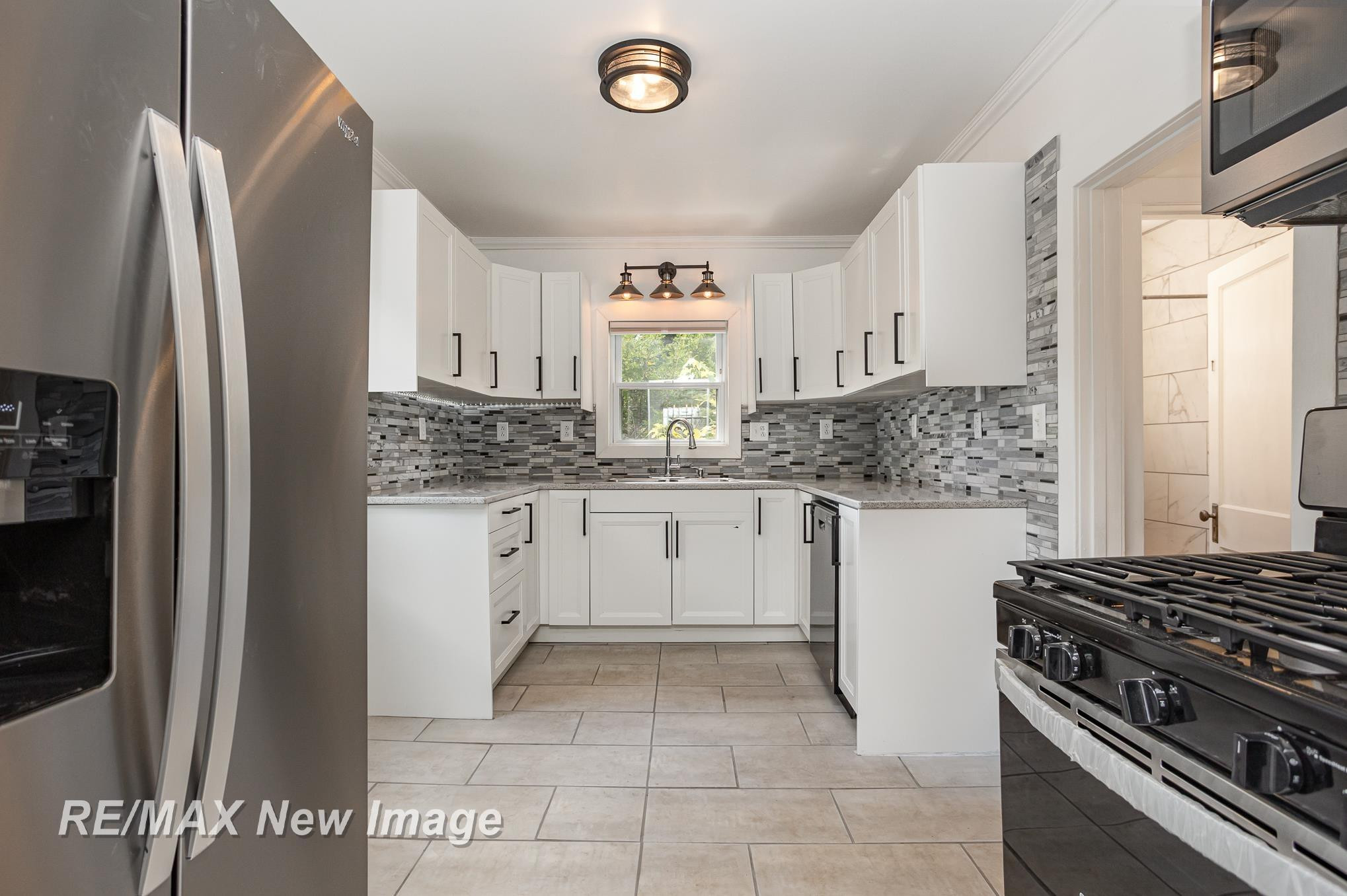 2065 Houlihan Road, Saginaw, MI 48601 — Photo 8